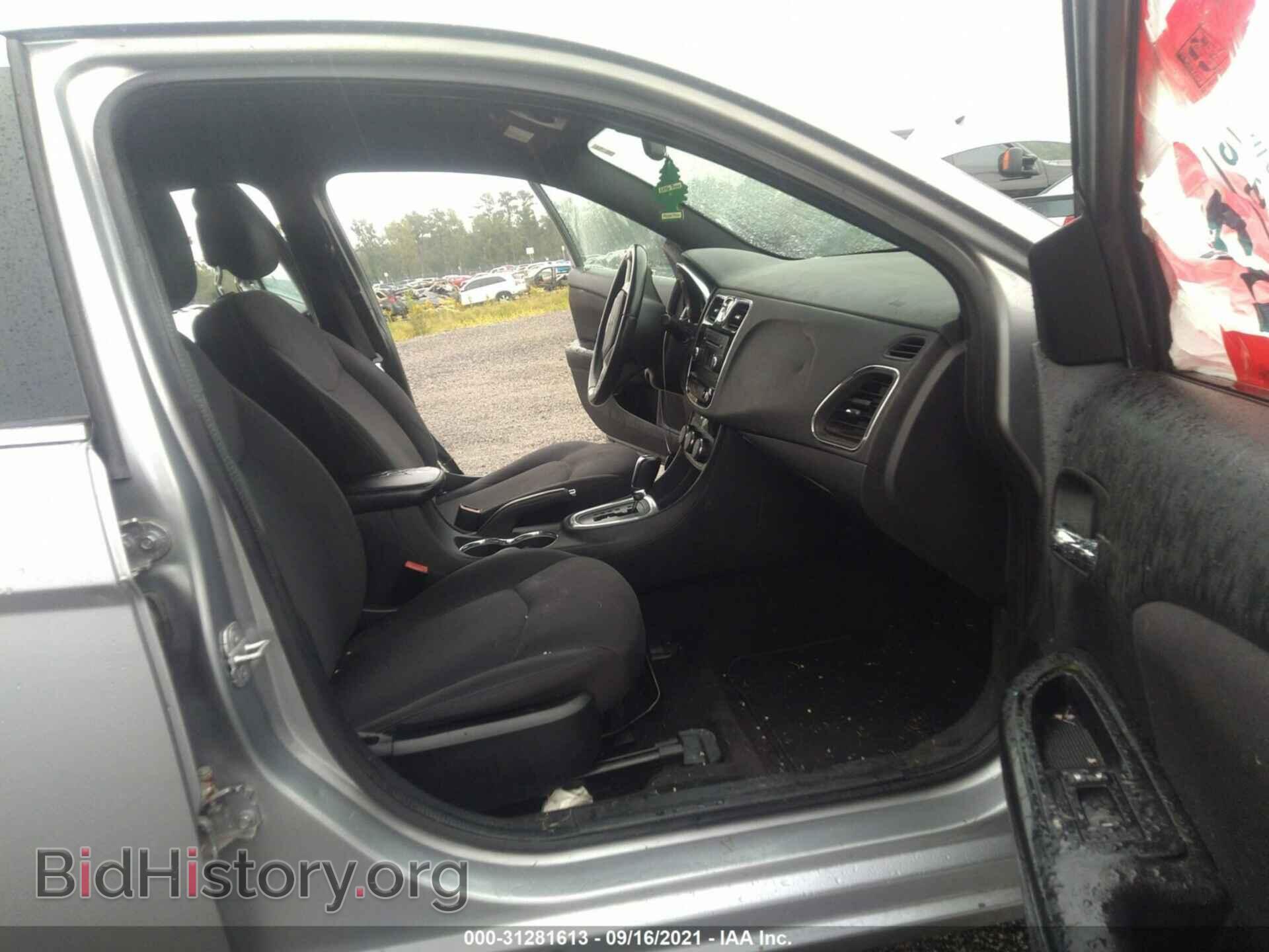 2013 CHRYSLER 200 - VIN: 1C3CCBBB1DN694502 - Photo 5