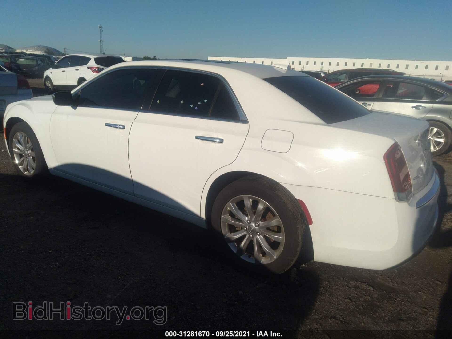 2016 CHRYSLER 300 - VIN: 2C3CCAKG1GH344080 - Фото 3