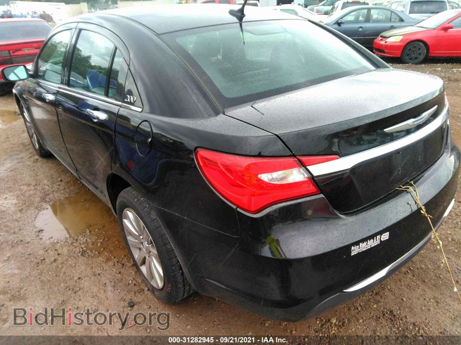 2013 CHRYSLER 200 - VIN: 1C3CCBCG0DN579979 - Фото 3