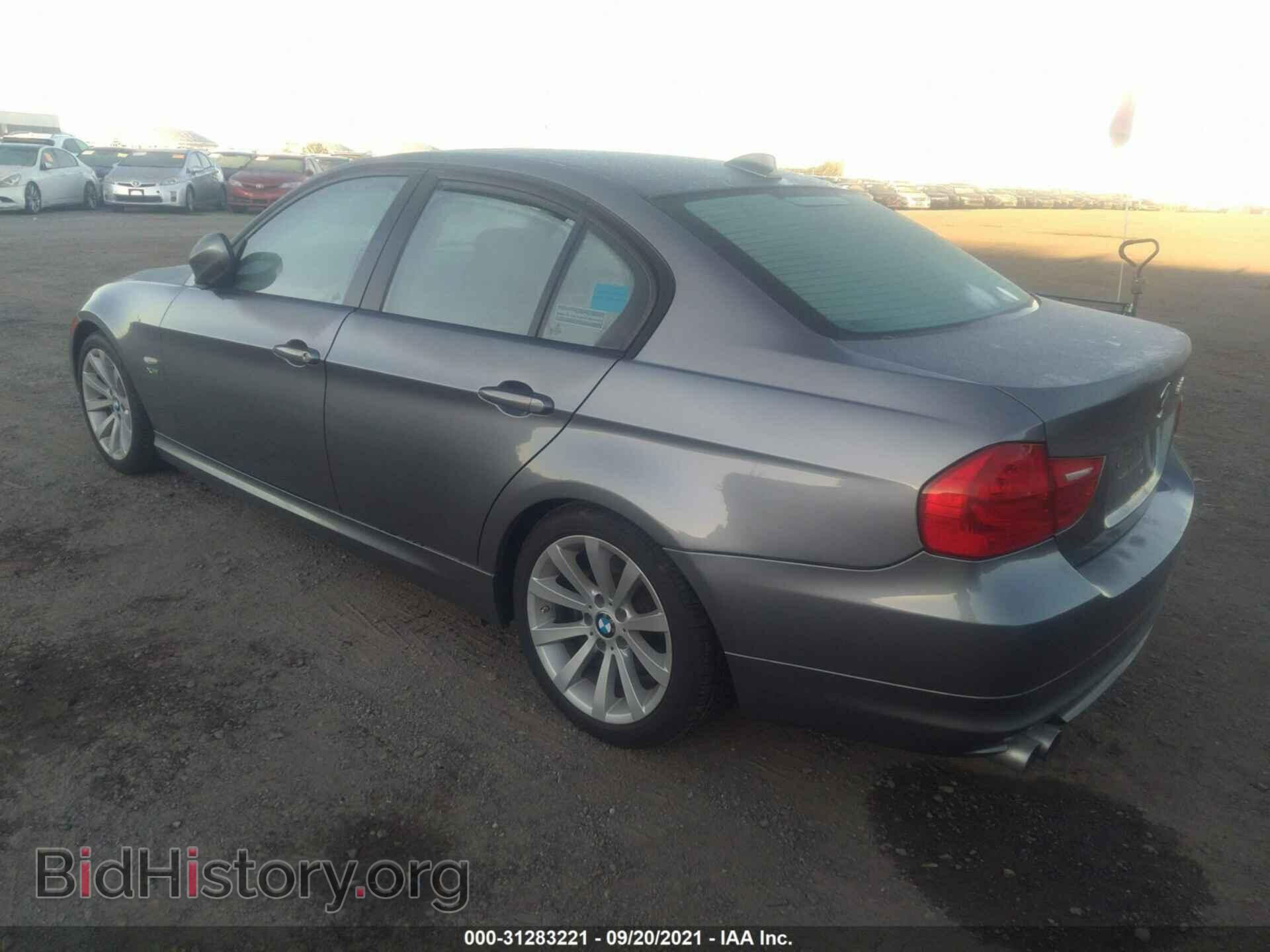 2011 BMW 3 SERIES - VIN: WBAPK5C52BF123745 - Фото 3