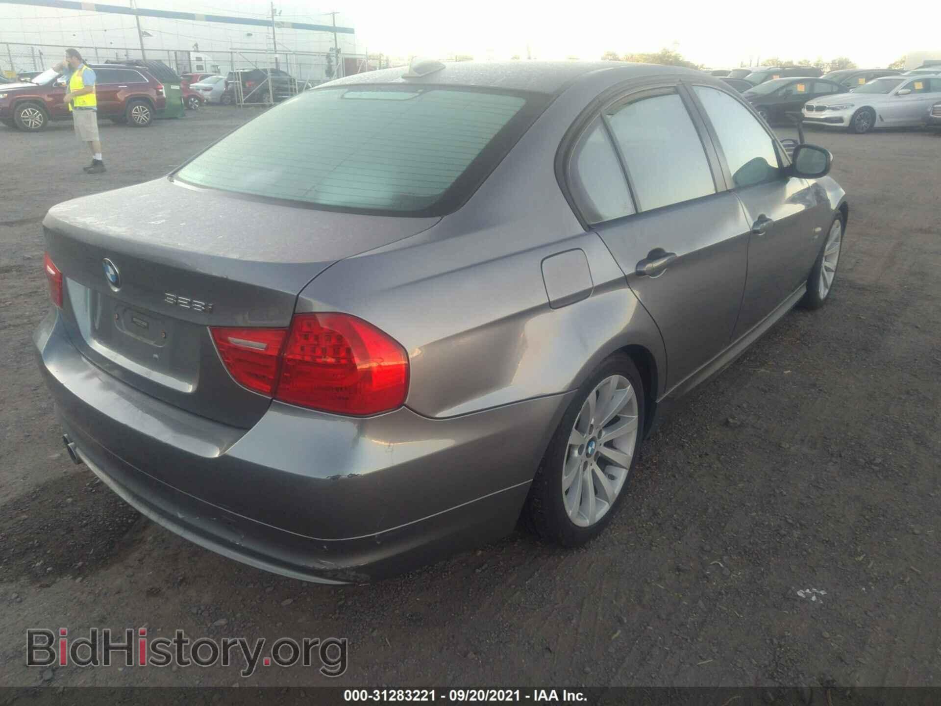 2011 BMW 3 SERIES - VIN: WBAPK5C52BF123745 - Фото 4