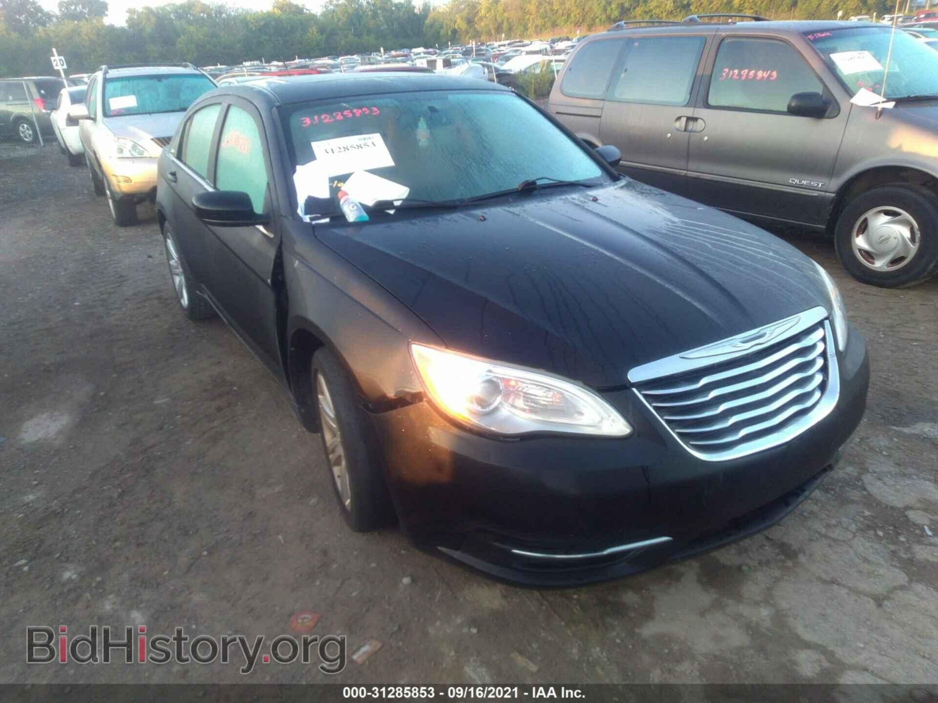 Фотография 1C3BC1FG3BN585645 - CHRYSLER 200 2011
