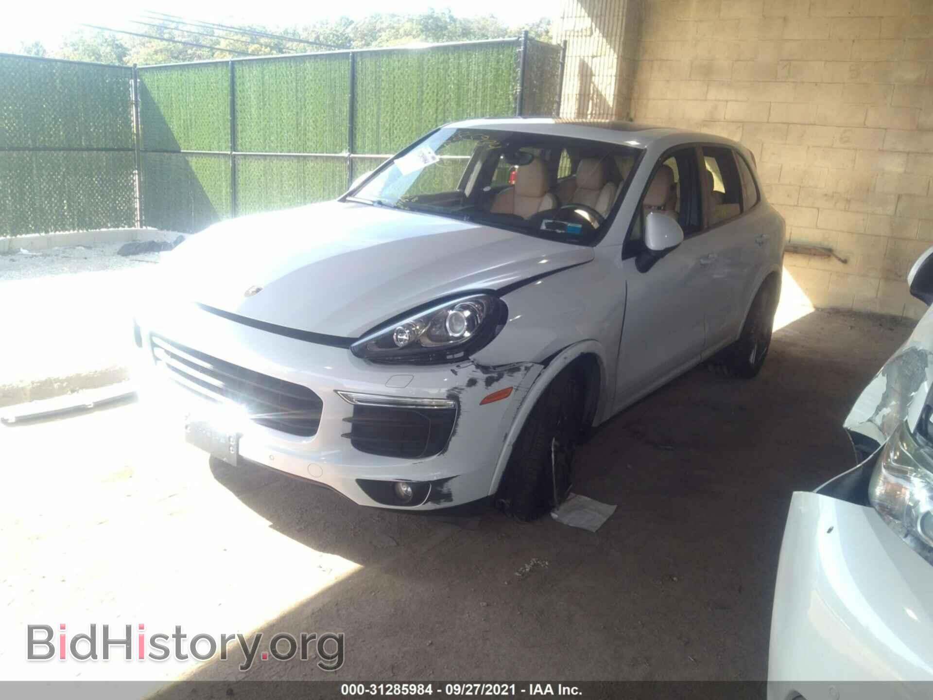 2018 PORSCHE CAYENNE - VIN: WP1AA2A20JKA00369 - Фото 2