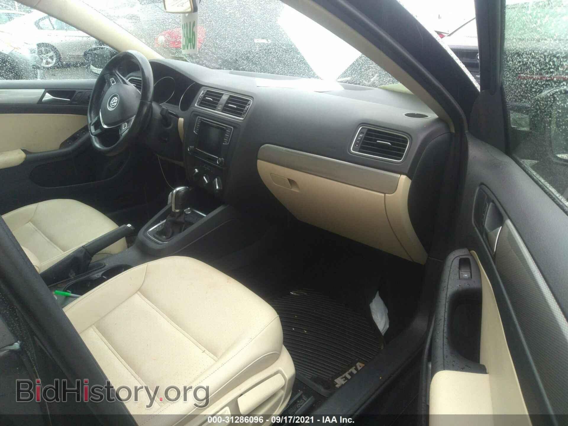2017 VOLKSWAGEN JETTA - VIN: 3VWDB7AJ0HM325412 - Фото 5