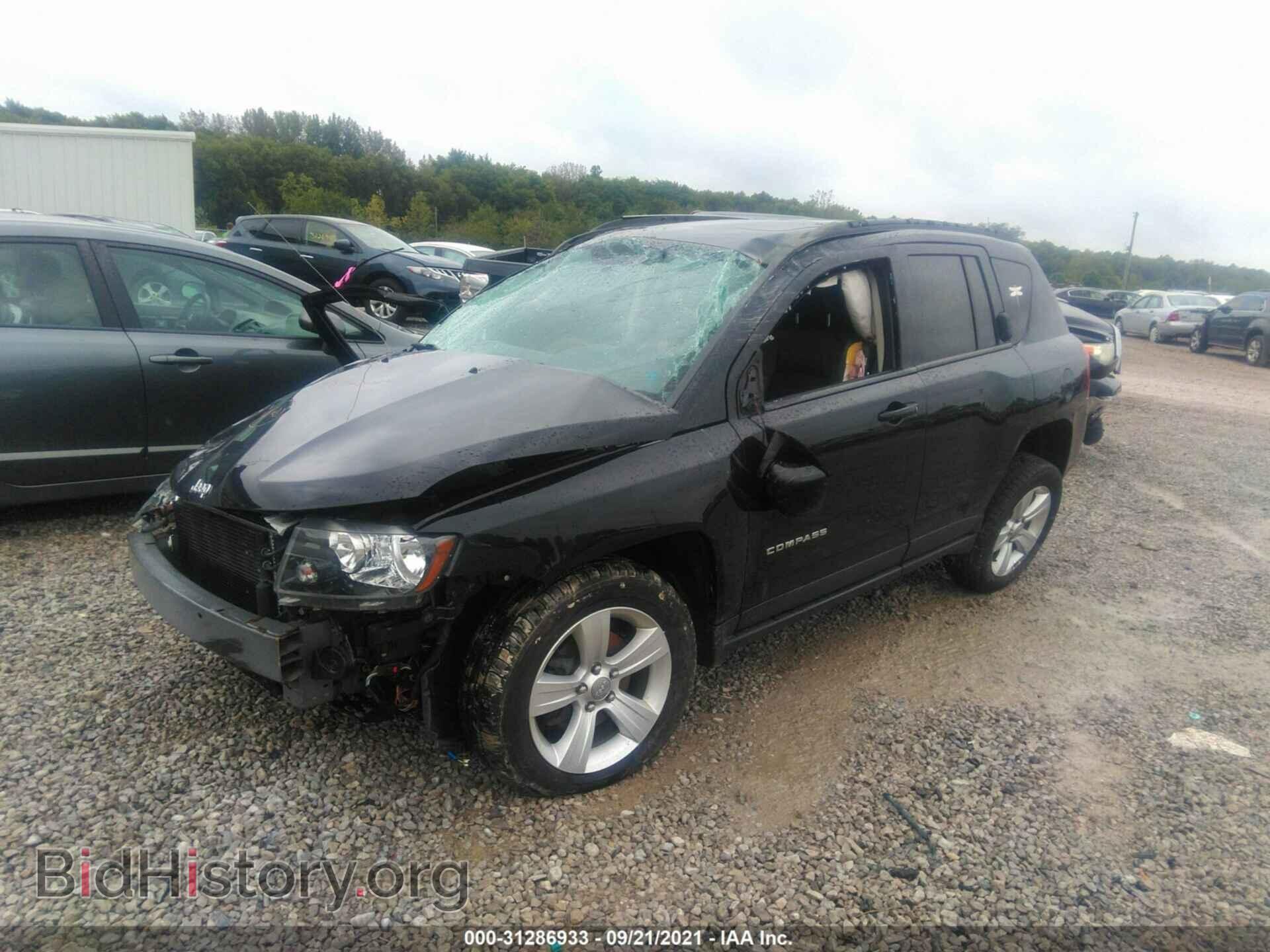 2014 JEEP COMPASS - VIN: 1C4NJDEBXED500431 - Фото 2