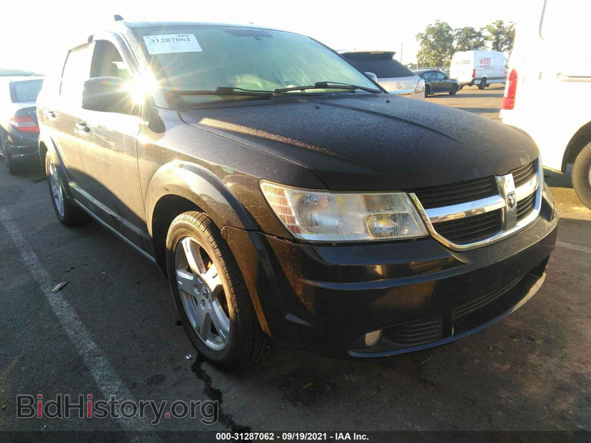 Фотография 3D4PH5FV2AT160573 - DODGE JOURNEY 2010