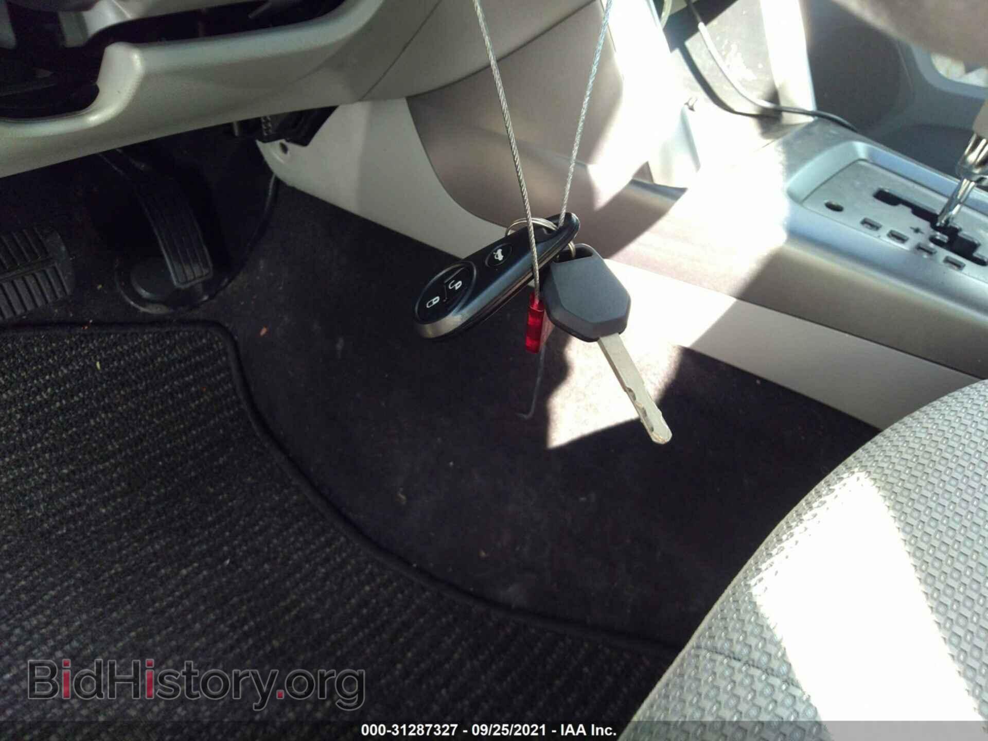 2011 SUBARU FORESTER - VIN: JF2SHABCXBH753975 - Фото 11