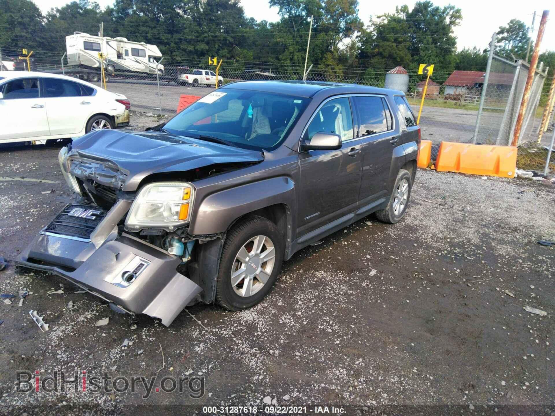 2011 GMC TERRAIN - VIN: 2CTALMEC8B6231328 - Photo 2