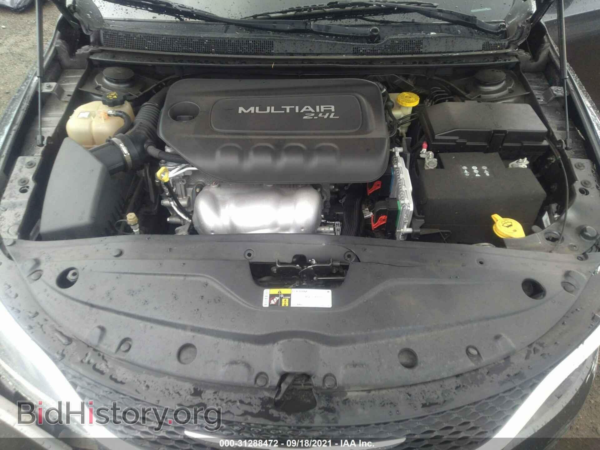 2015 CHRYSLER 200 - VIN: 1C3CCCAB3FN700794 - Фото 10
