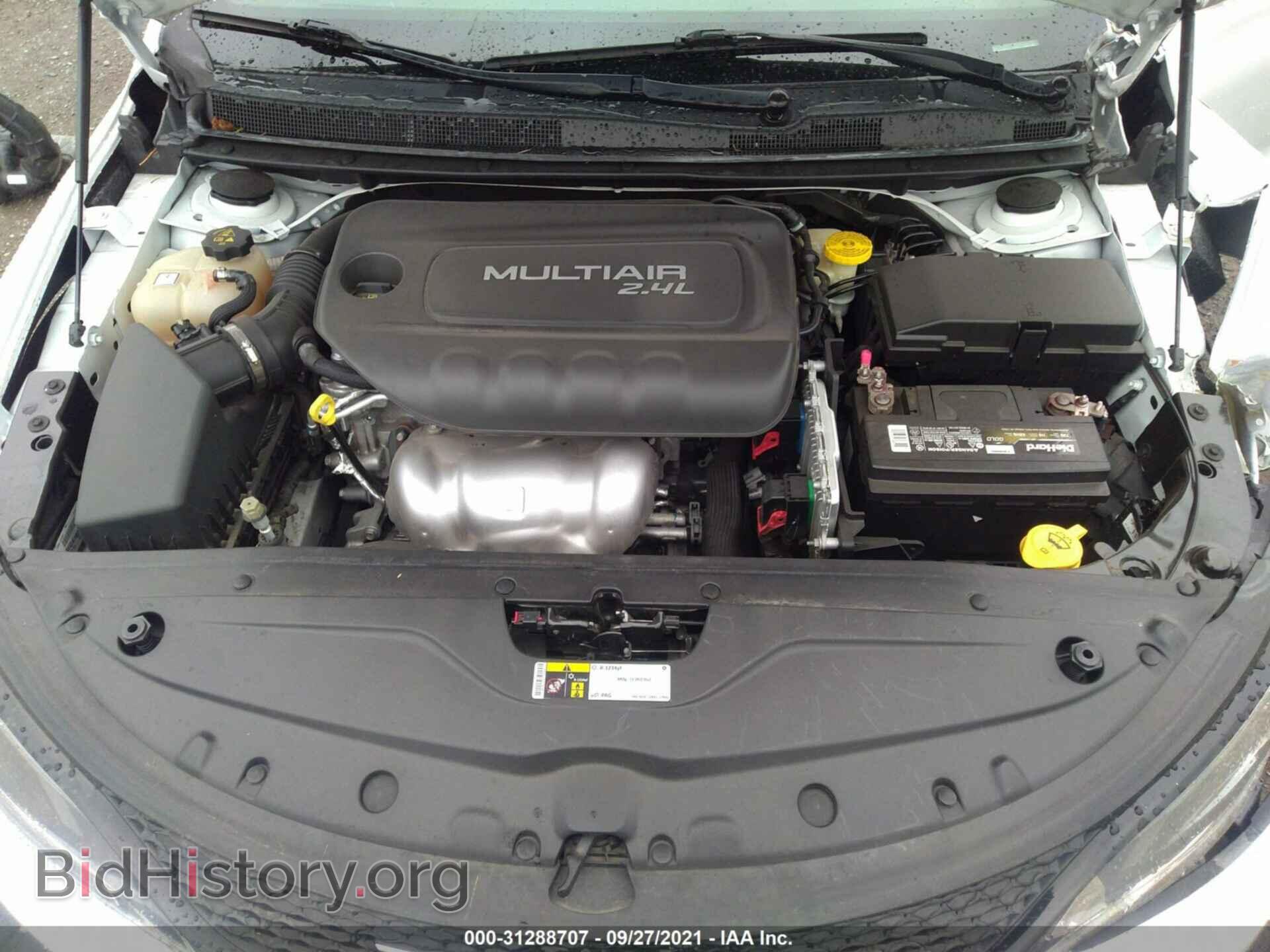 2015 CHRYSLER 200 - VIN: 1C3CCCBB8FN697776 - Фото 10