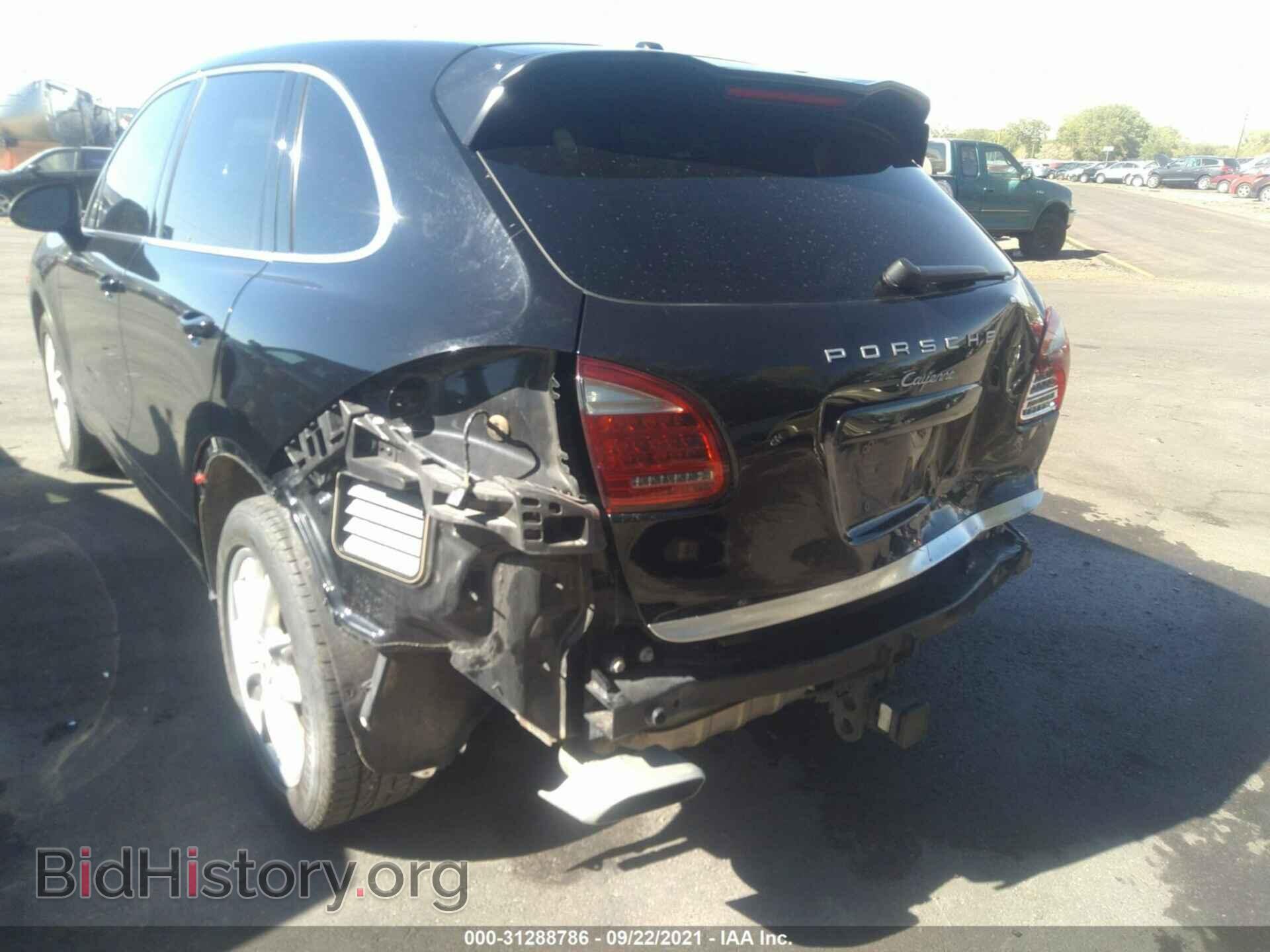 2011 PORSCHE CAYENNE - VIN: WP1AA2A29BLA06845 - Фото 6