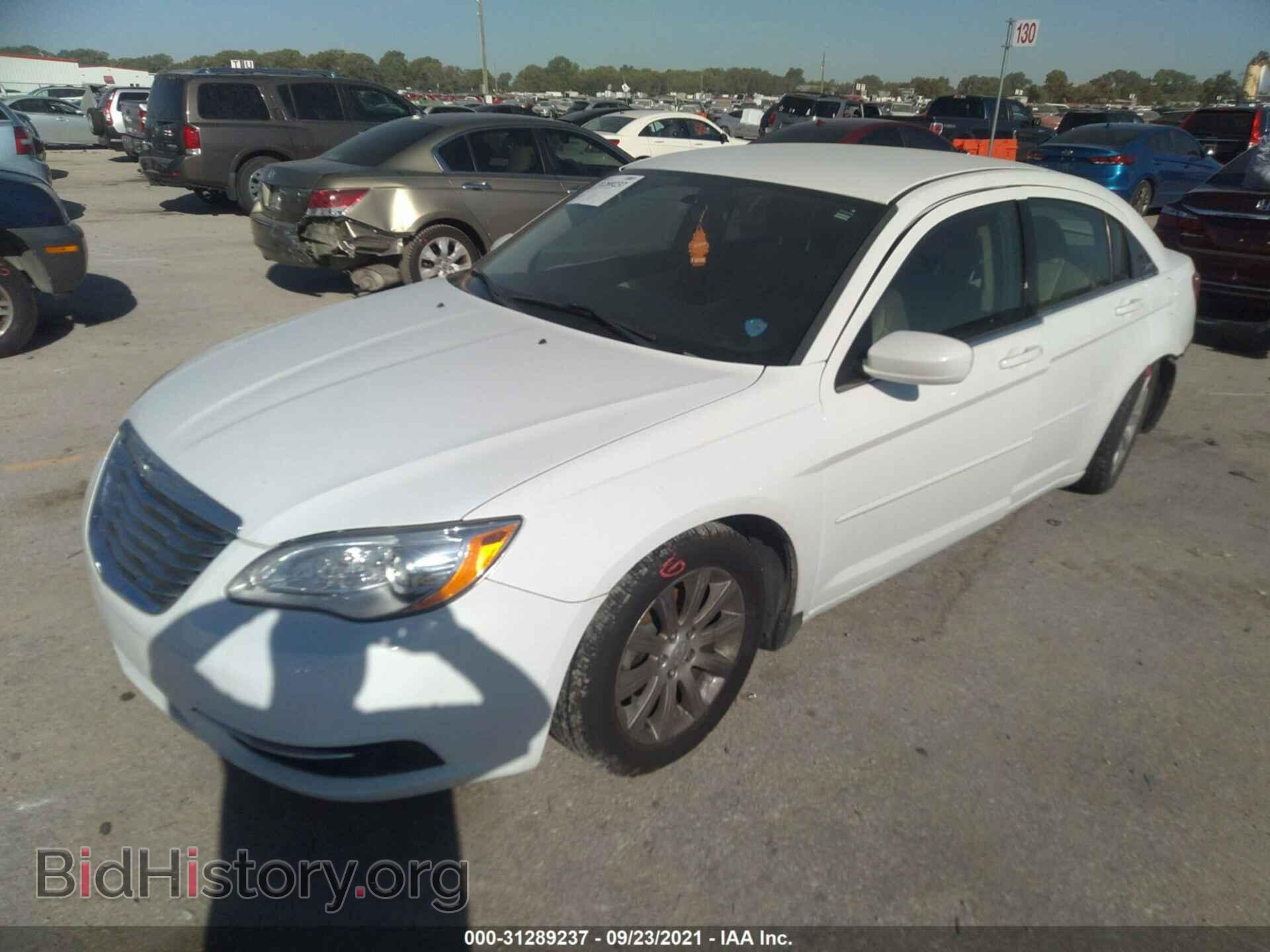 2014 CHRYSLER 200 - VIN: 1C3CCBBB4EN144647 - Фото 2
