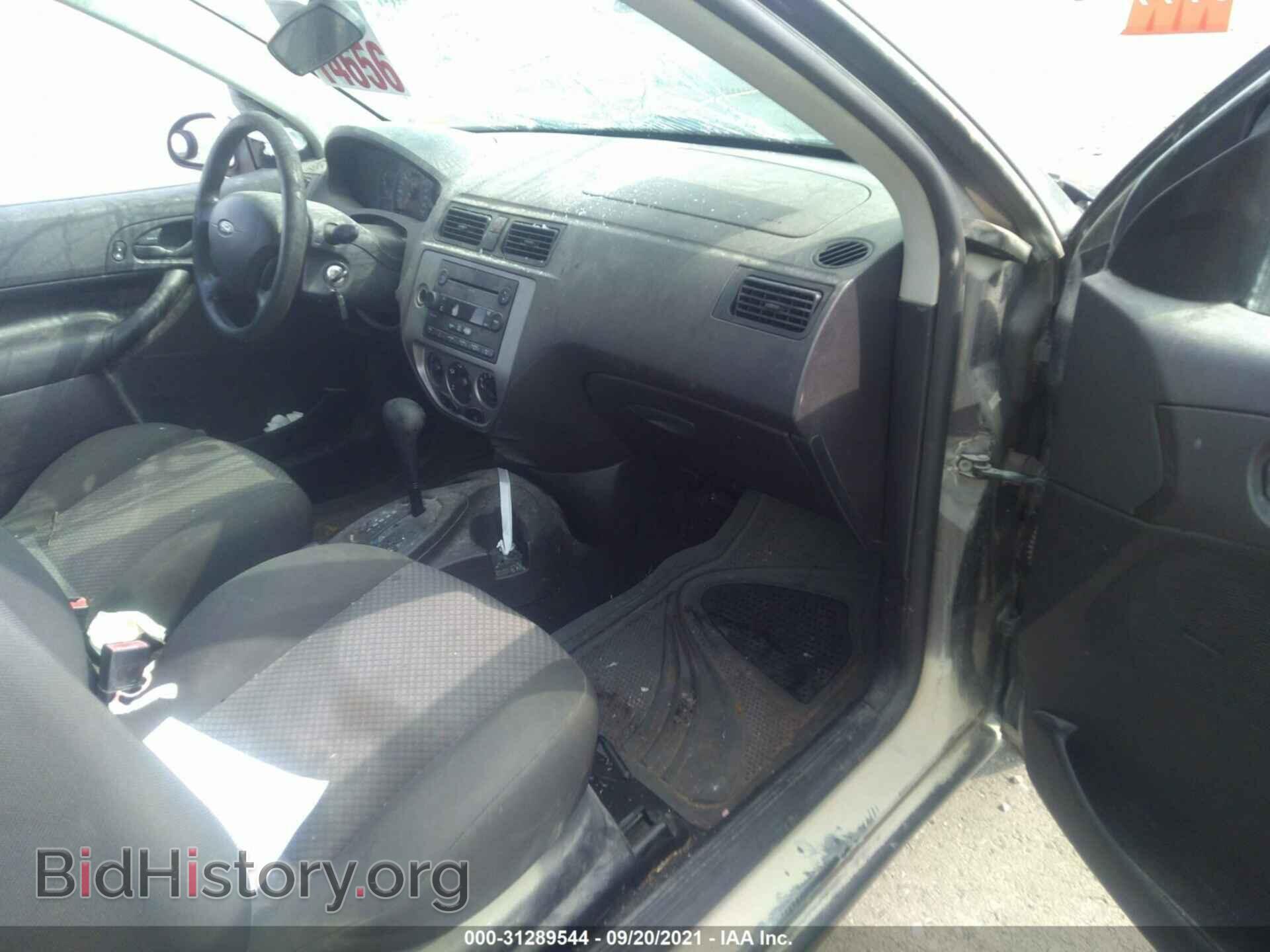 2007 FORD FOCUS - VIN: 1FAFP31N97W348751 - Photo 5