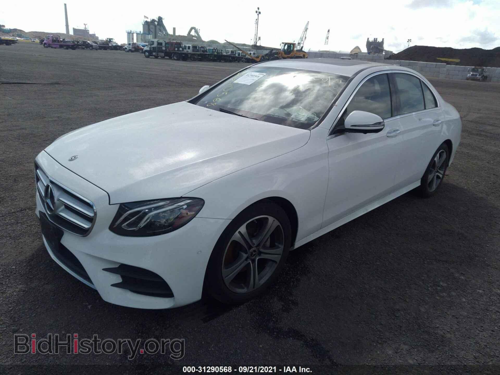 2019 MERCEDES-BENZ E-CLASS - VIN: WDDZF4KBXKA544570 - Фото 2