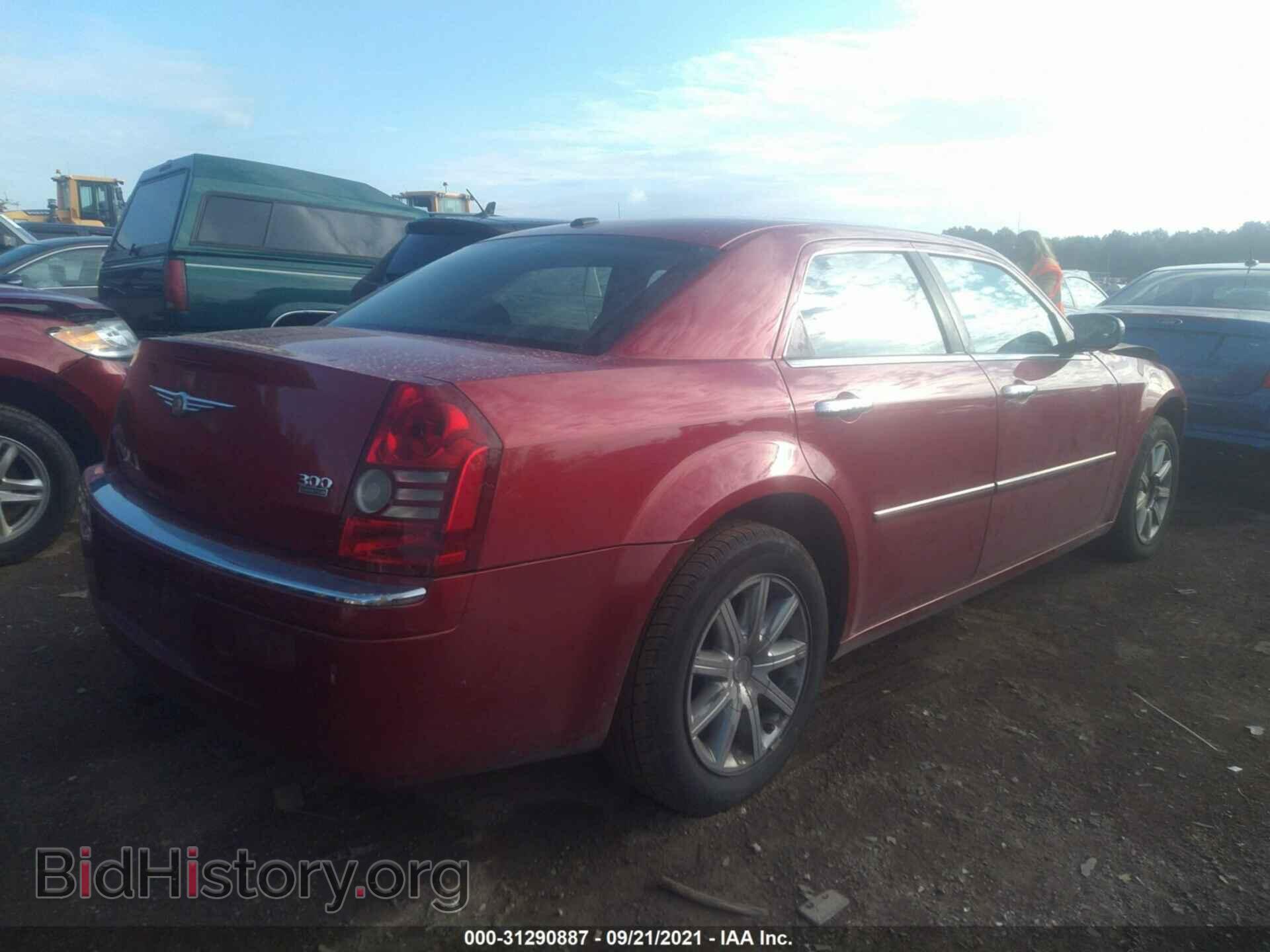 2010 CHRYSLER 300 - VIN: 2C3CA3CV0AH249662 - Фото 4