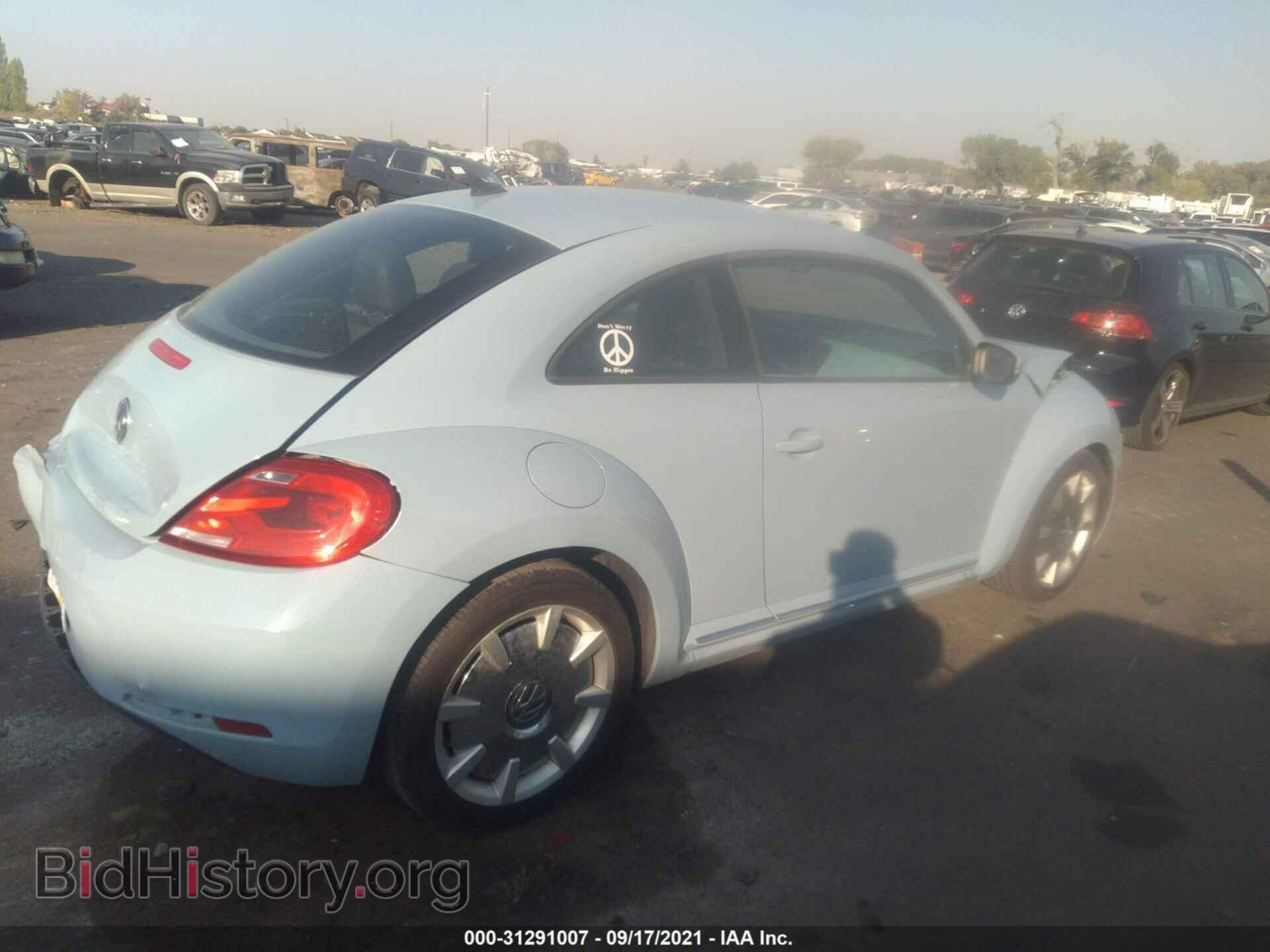 2012 VOLKSWAGEN BEETLE - VIN: 3VWJP7AT4CM604117 - Фото 4
