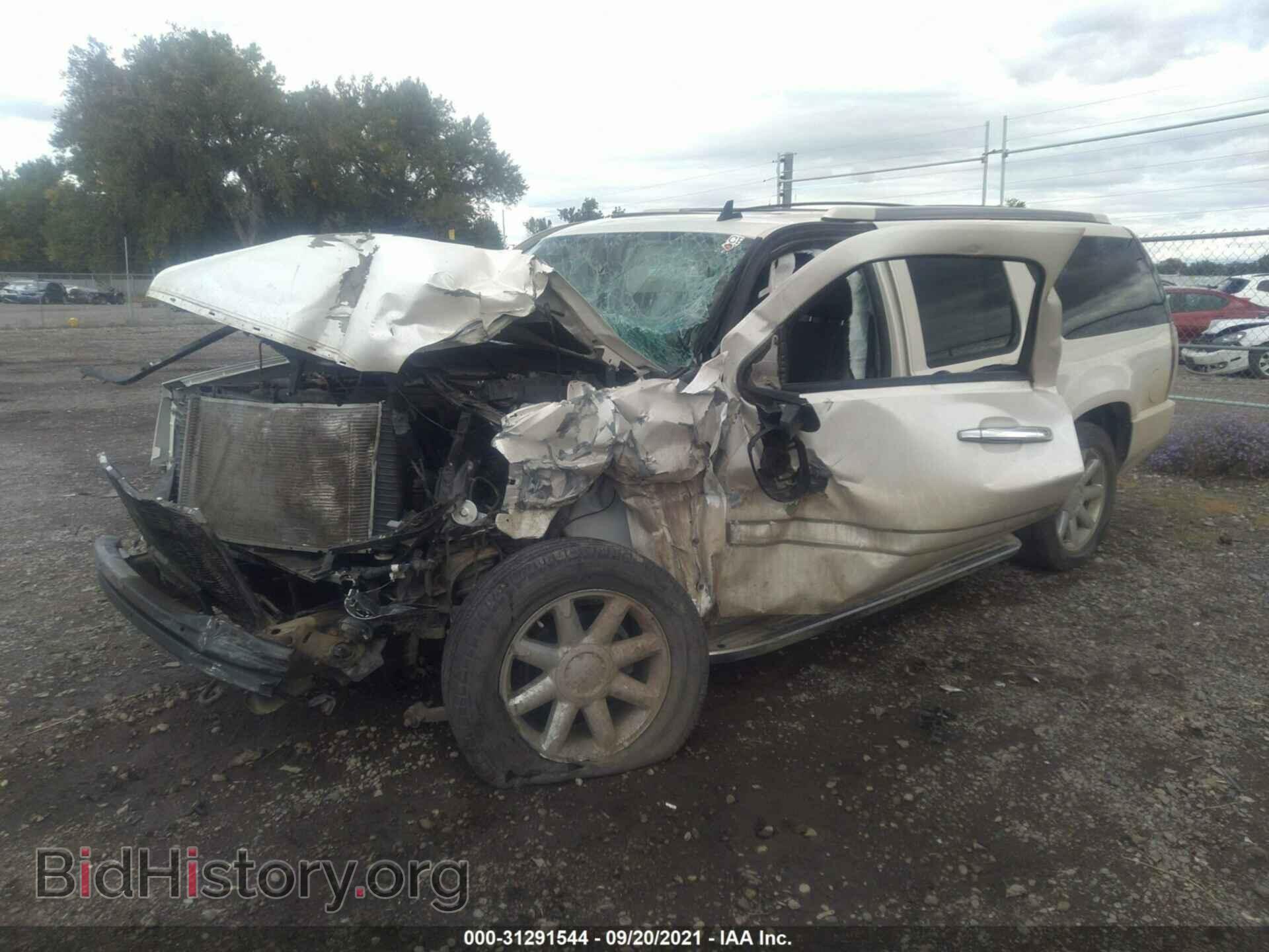 2014 GMC YUKON XL - VIN: 1GKS2MEF4ER171865 - Фото 2