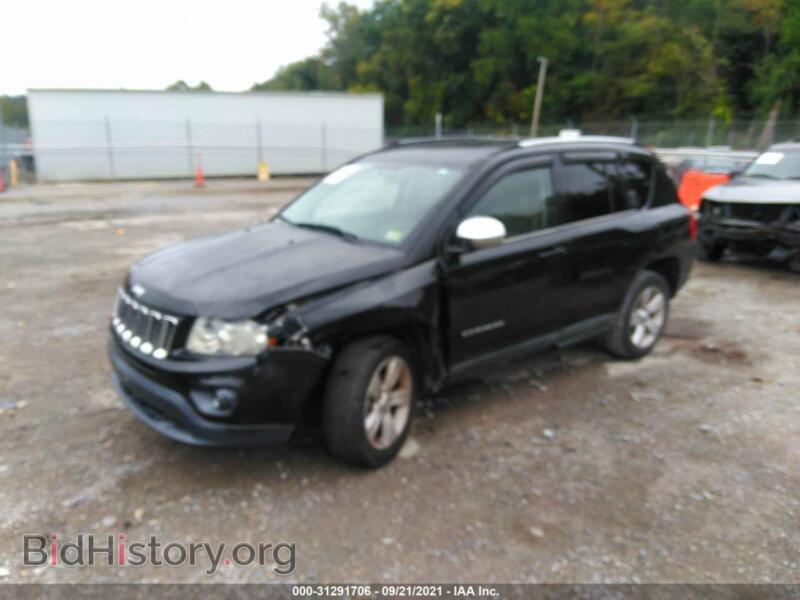 2011 Jeep COMPASS (VIN 1J4NT1FA0BD165538) — photo 2 of 11