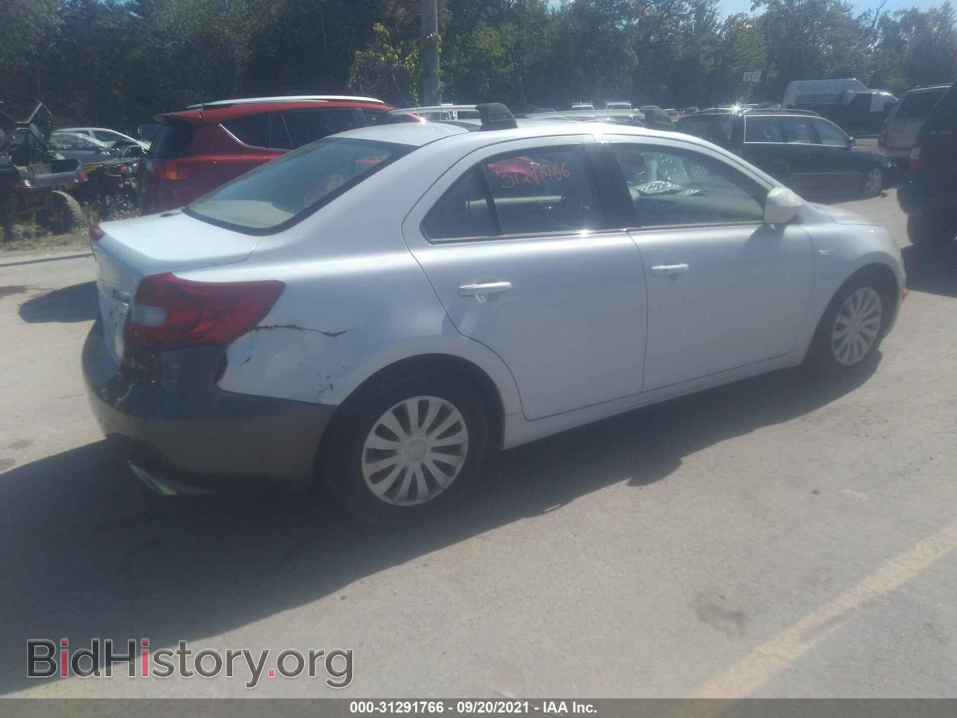 2011 SUZUKI KIZASHI - VIN: JS2RF9A19B6110066 - Photo 4
