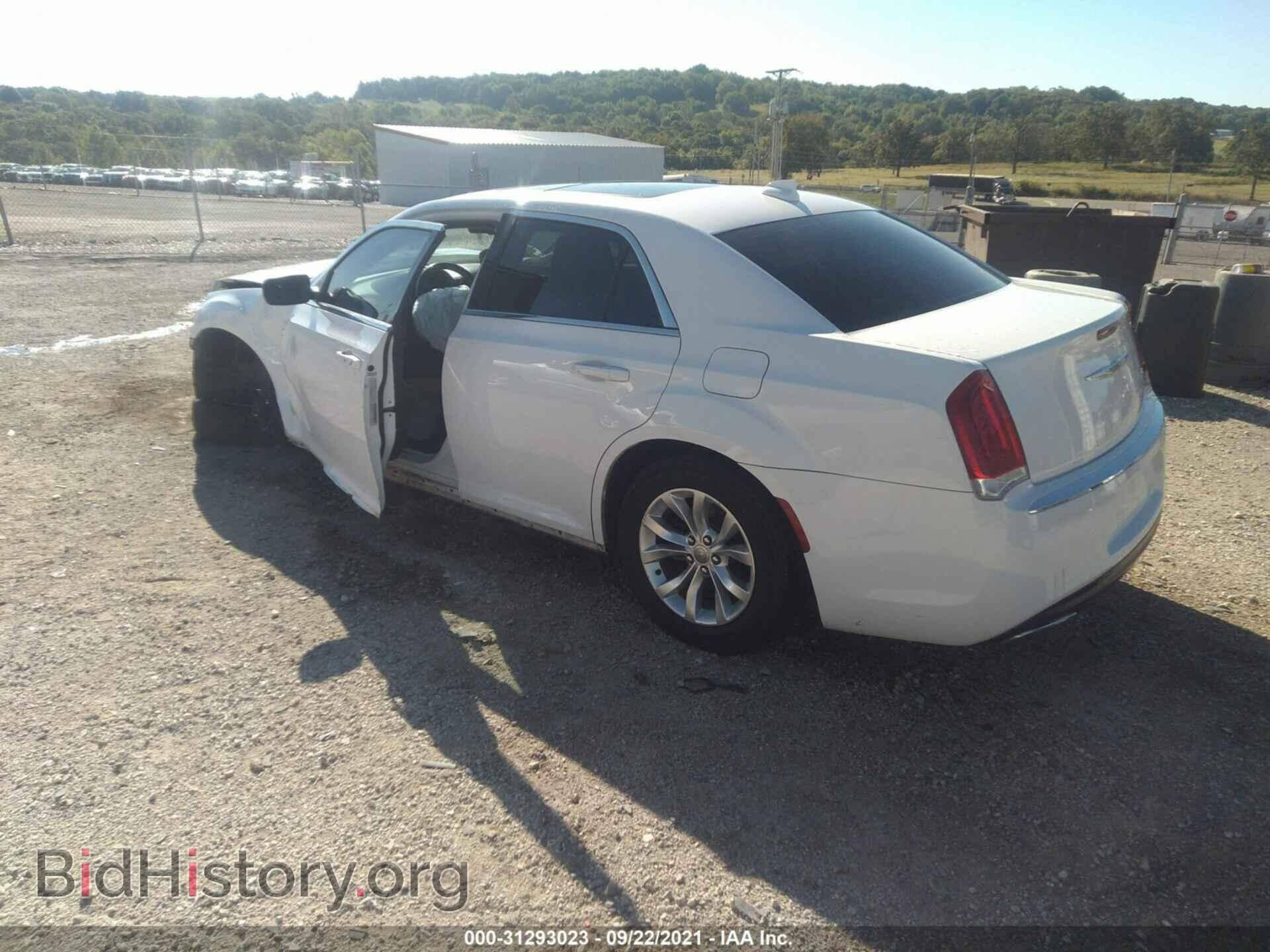 2015 CHRYSLER 300 - VIN: 2C3CCAAG8FH845533 - Фото 3