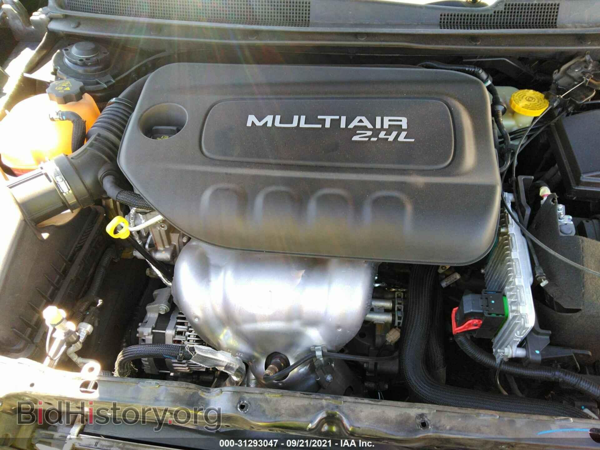 2015 CHRYSLER 200 - VIN: 1C3CCCAB4FN623160 - Фото 10