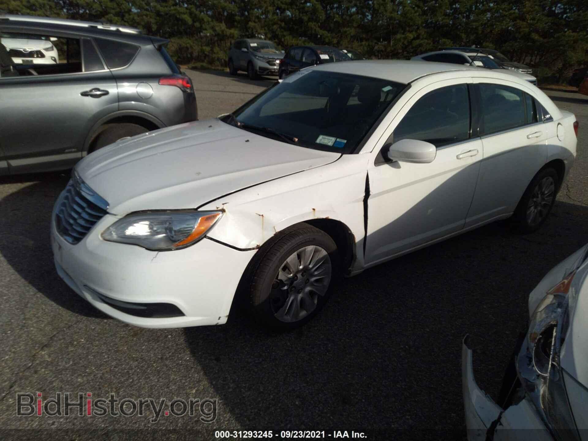 2012 CHRYSLER 200 - VIN: 1C3CCBAB5CN229060 - Фото 2