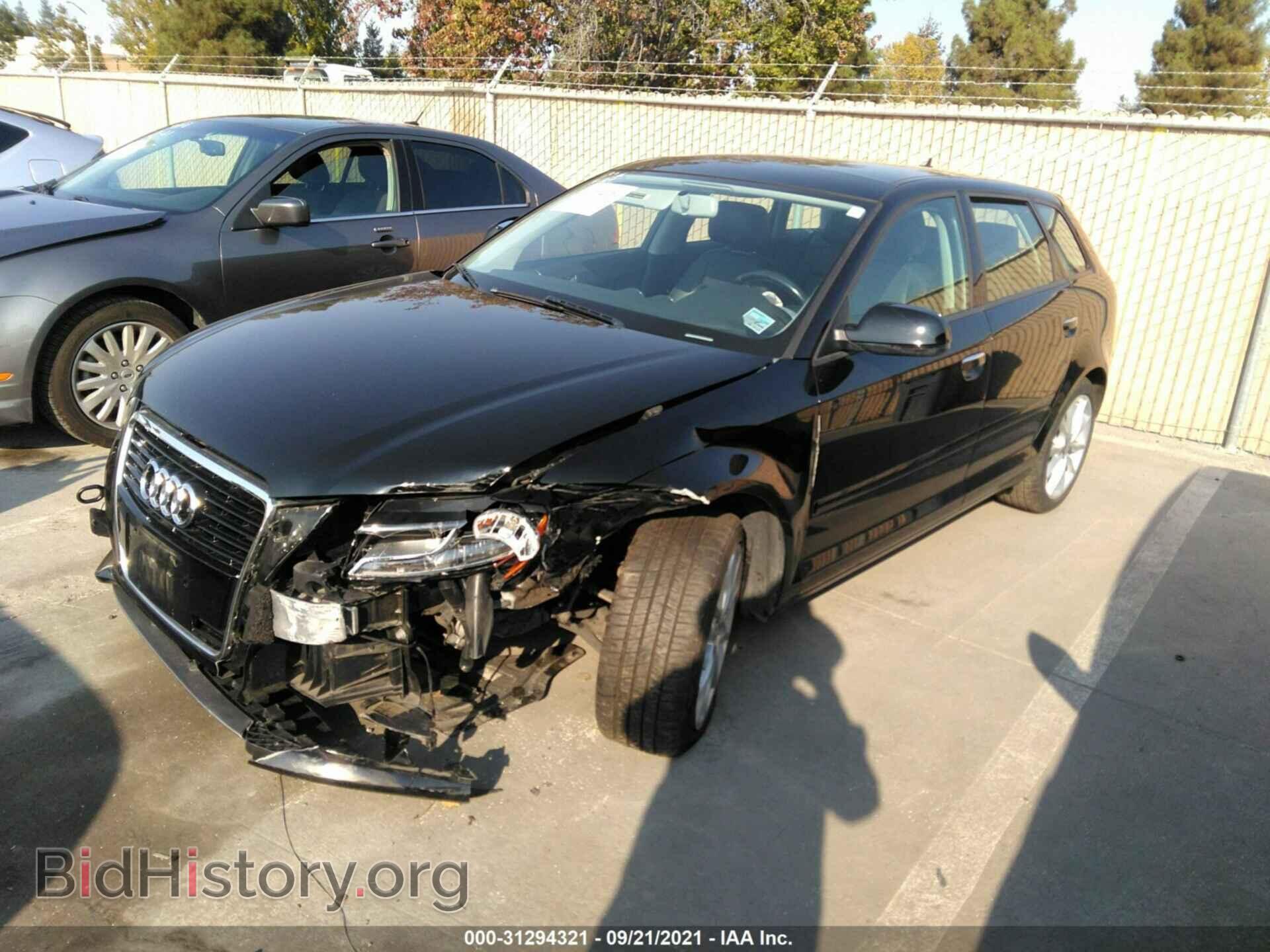 2012 AUDI A3 - VIN: WAUBEAFM0CA117180 - Фото 2