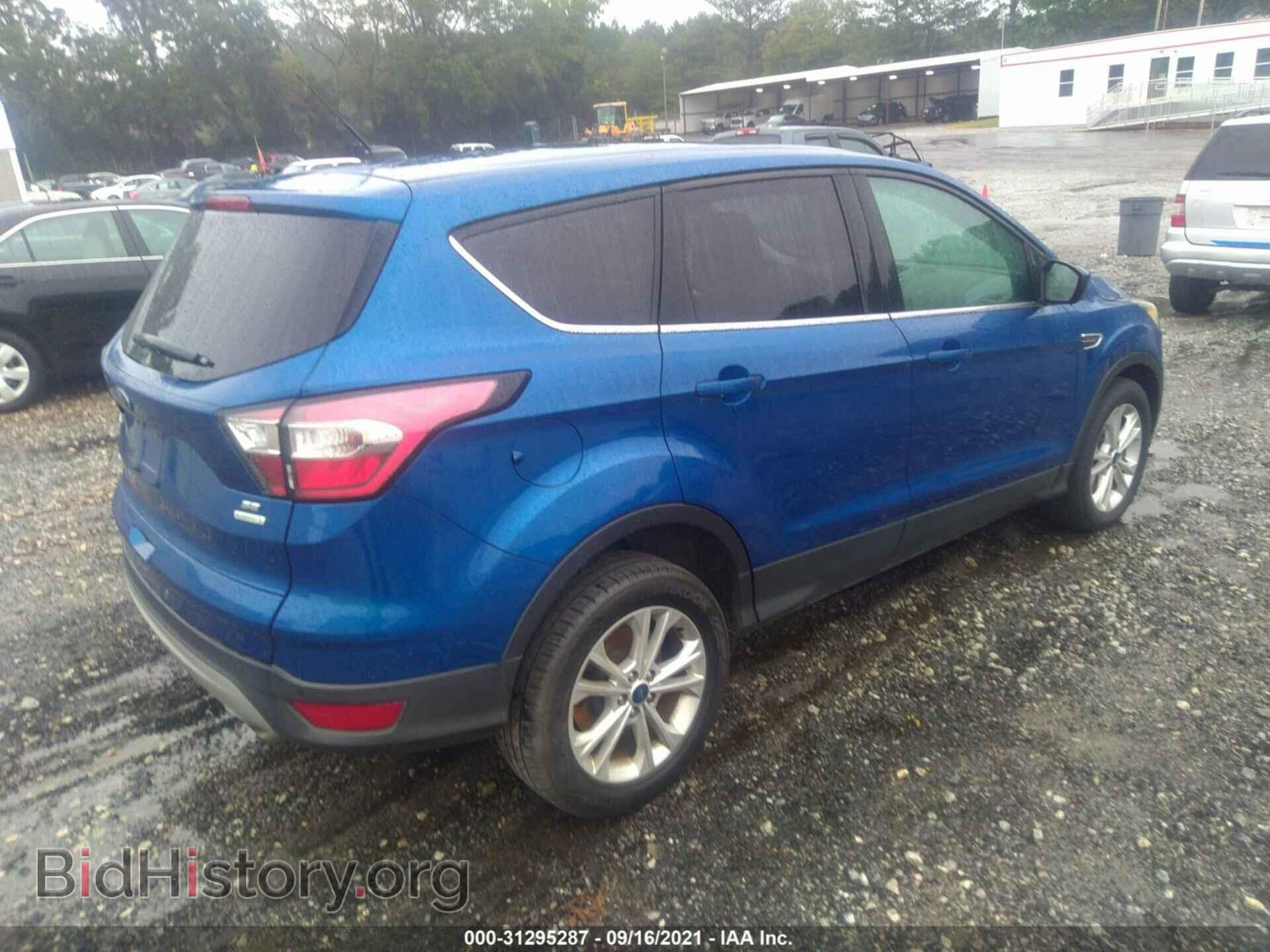 2017 FORD ESCAPE - VIN: 1FMCU0GD1HUD85630 - Фото 4