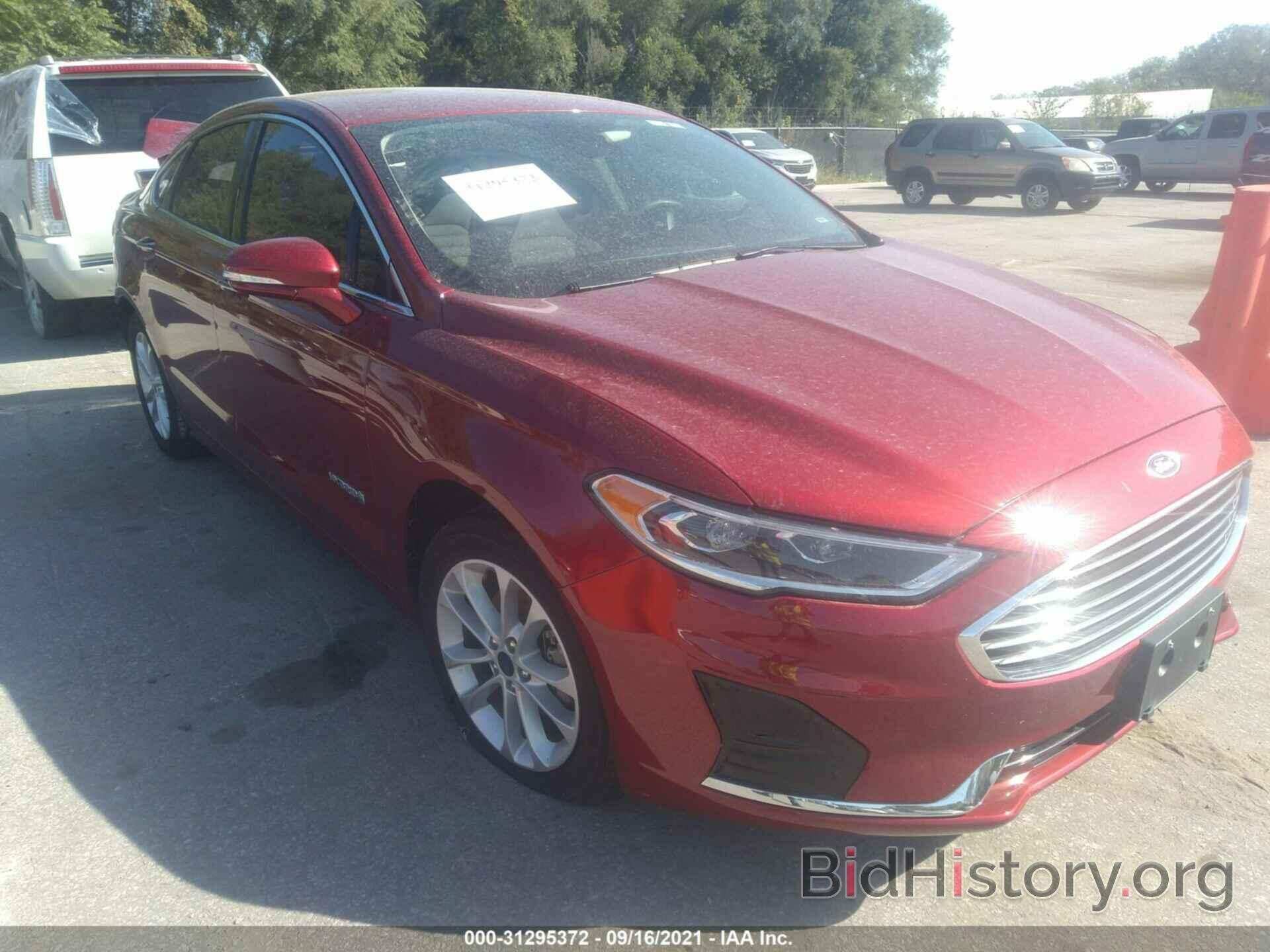 Photo 3FA6P0MU8KR259136 - FORD FUSION HYBRID 2019