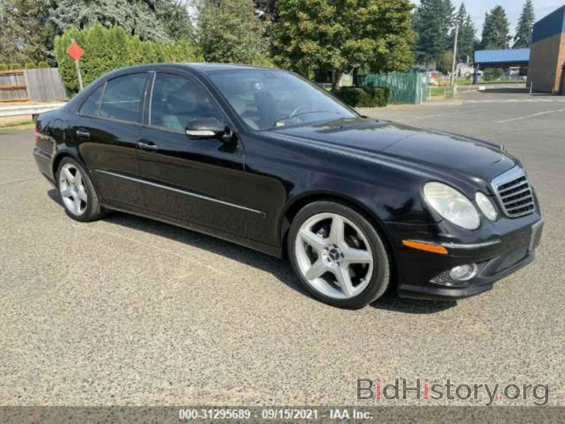 Photo WDBUF56X87B064270 - MERCEDES-BENZ E-CLASS 2007