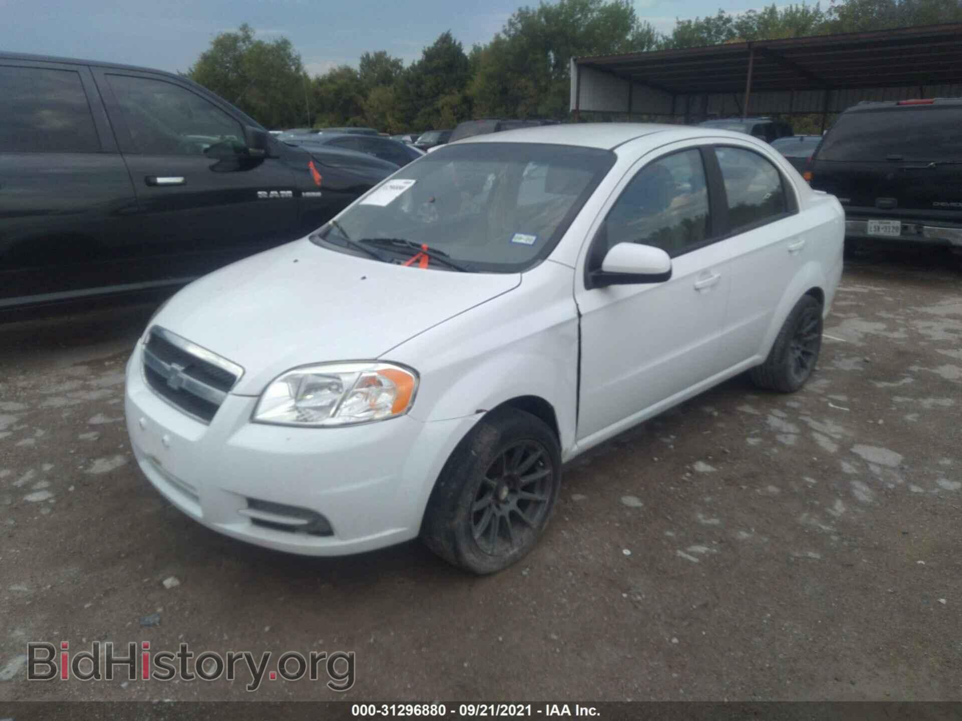 2011 CHEVROLET AVEO - VIN: KL1TD5DE2BB153501 - Фото 2