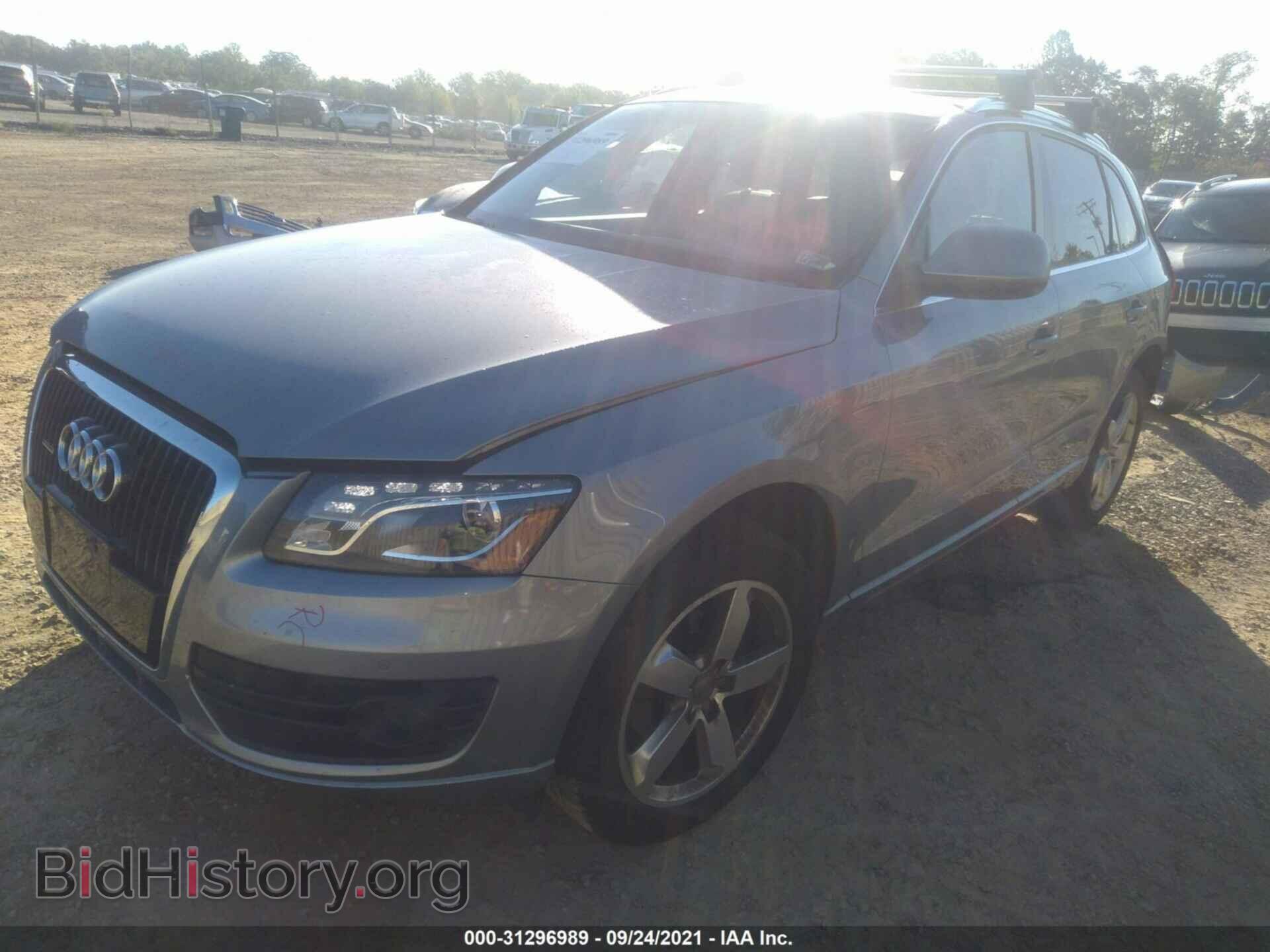 2010 AUDI Q5 - VIN: WA1LKAFP8AA094040 - Фото 2