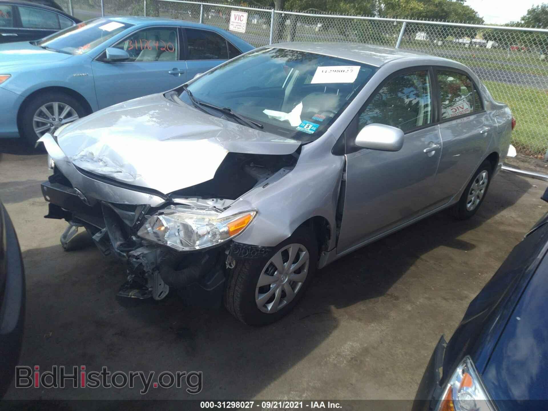 2011 TOYOTA COROLLA - VIN: 2T1BU4EE1BC661117 - Фото 2