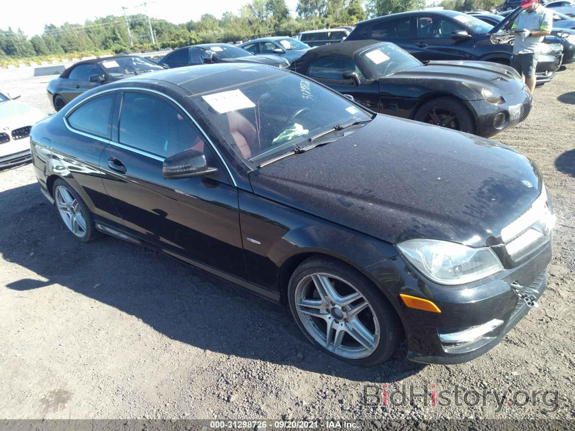 Photo WDDGJ4HB9CF930902 - MERCEDES-BENZ C-CLASS 2012