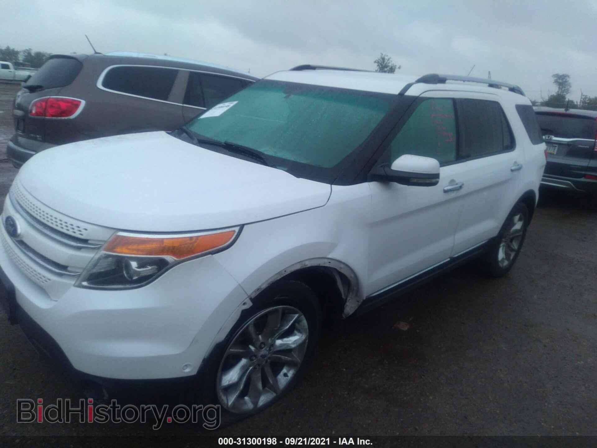 2011 FORD EXPLORER - VIN: 1FMHK7F89BGA82772 - Фото 2