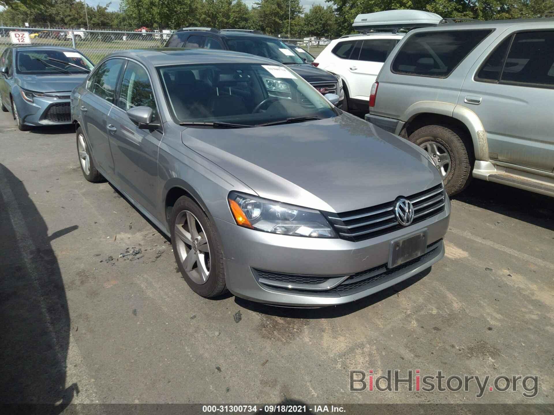 Photo 1VWBP7A30CC094239 - VOLKSWAGEN PASSAT 2012