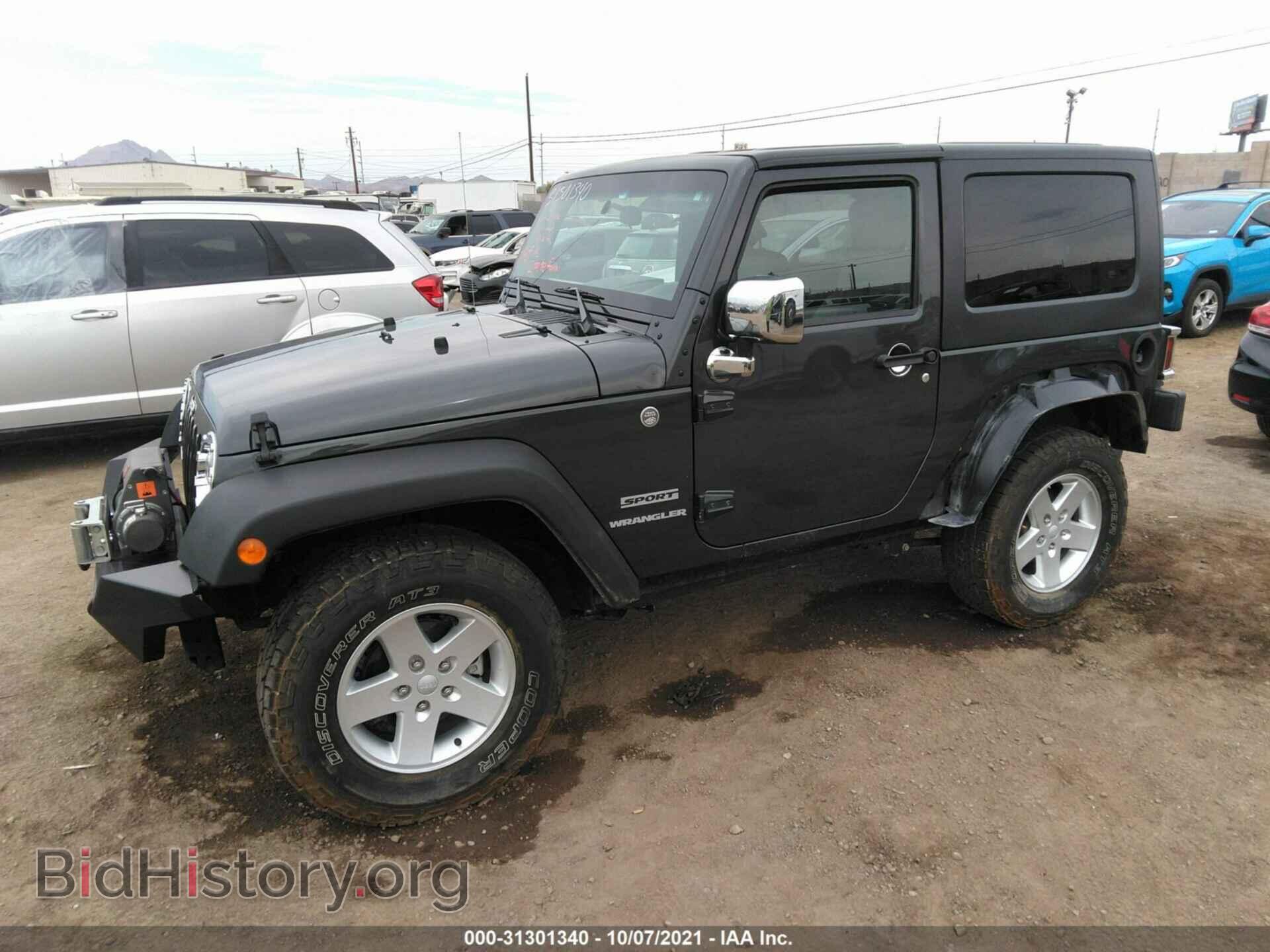 2010 JEEP WRANGLER - VIN: 1J4AA2D18AL146673 - Фото 2