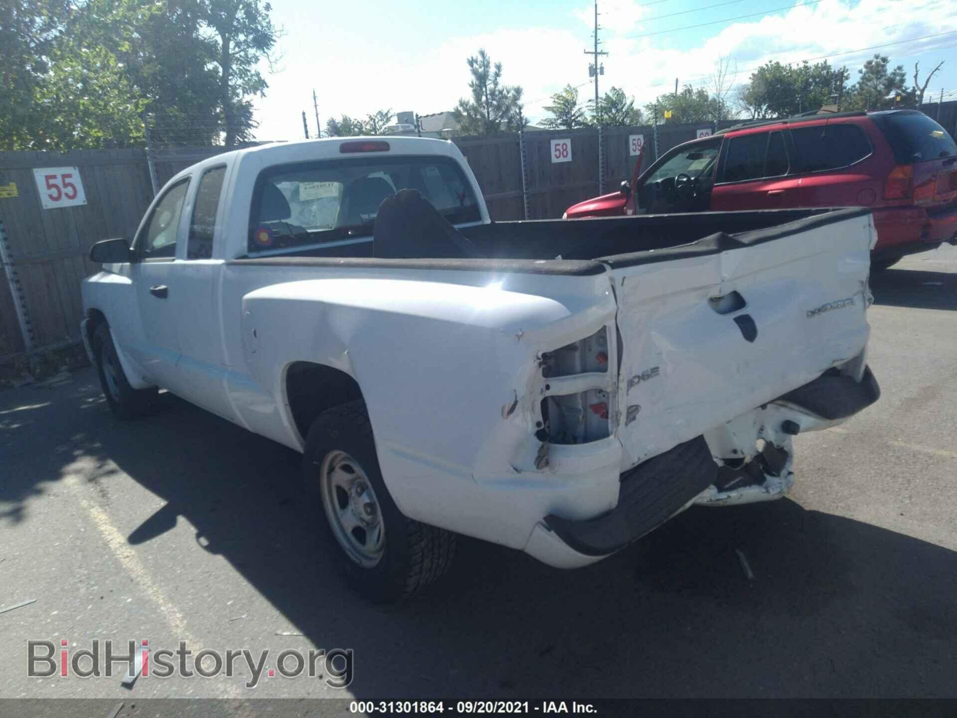 2011 RAM DAKOTA - VIN: 1D7RE2BKXBS596329 - Фото 3