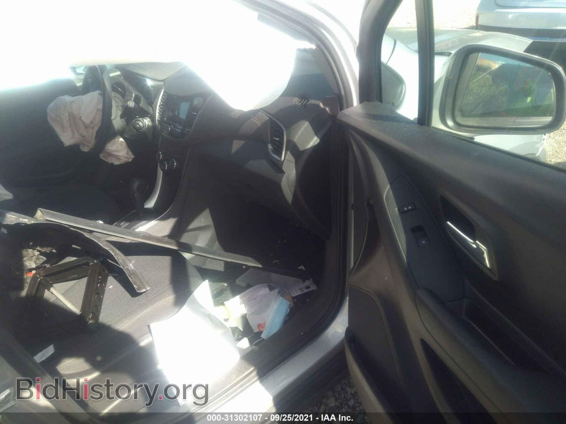 2019 CHEVROLET TRAX - VIN: 3GNCJNSB2KL406347 - Фото 5