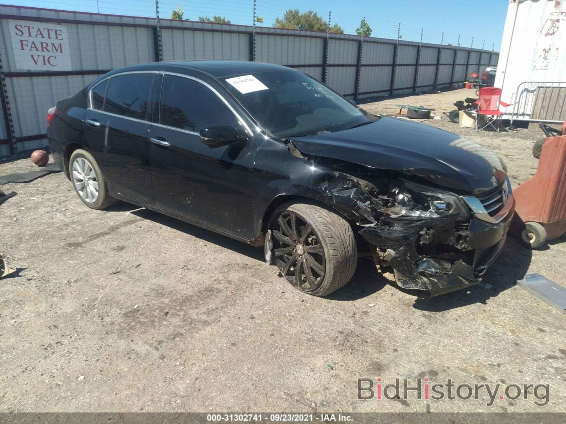 Photo 1HGCR3F89FA008796 - HONDA ACCORD SEDAN 2015