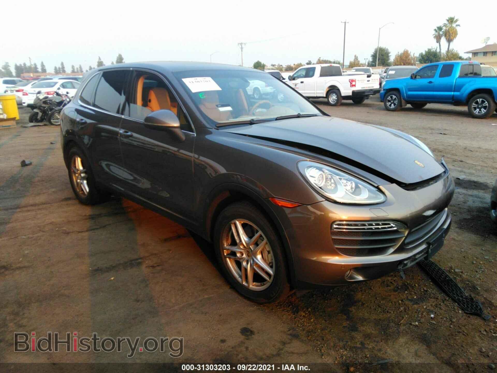 Photo WP1AB2A22BLA52479 - PORSCHE CAYENNE 2011
