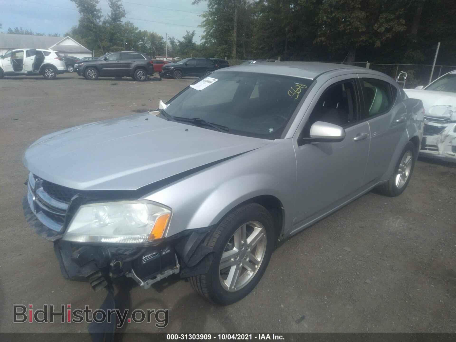 2011 DODGE AVENGER - VIN: 1B3BD1FB1BN528214 - Photo 2
