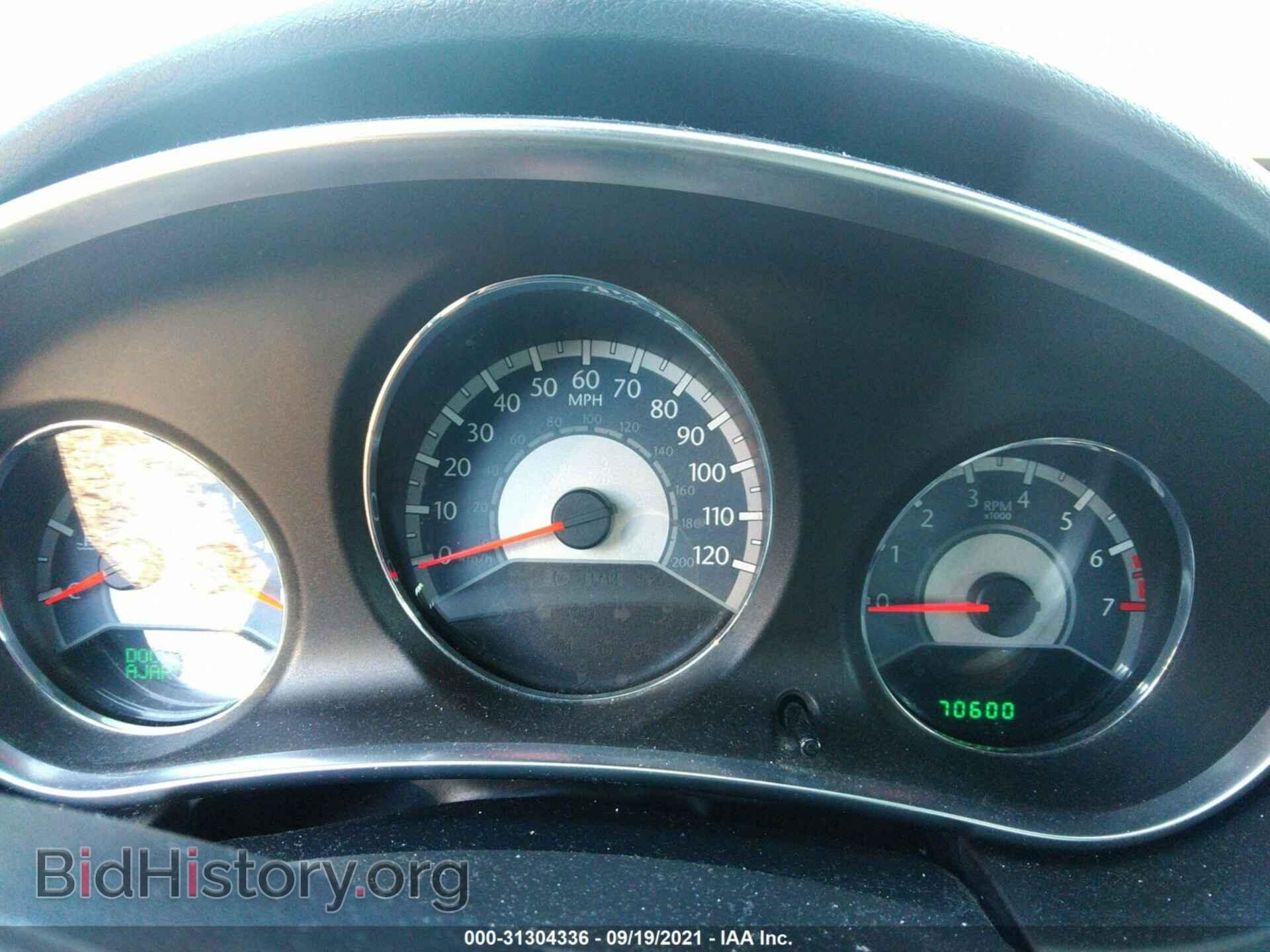 2011 CHRYSLER 200 - VIN: 1C3BC2FGXBN503075 - Фото 7