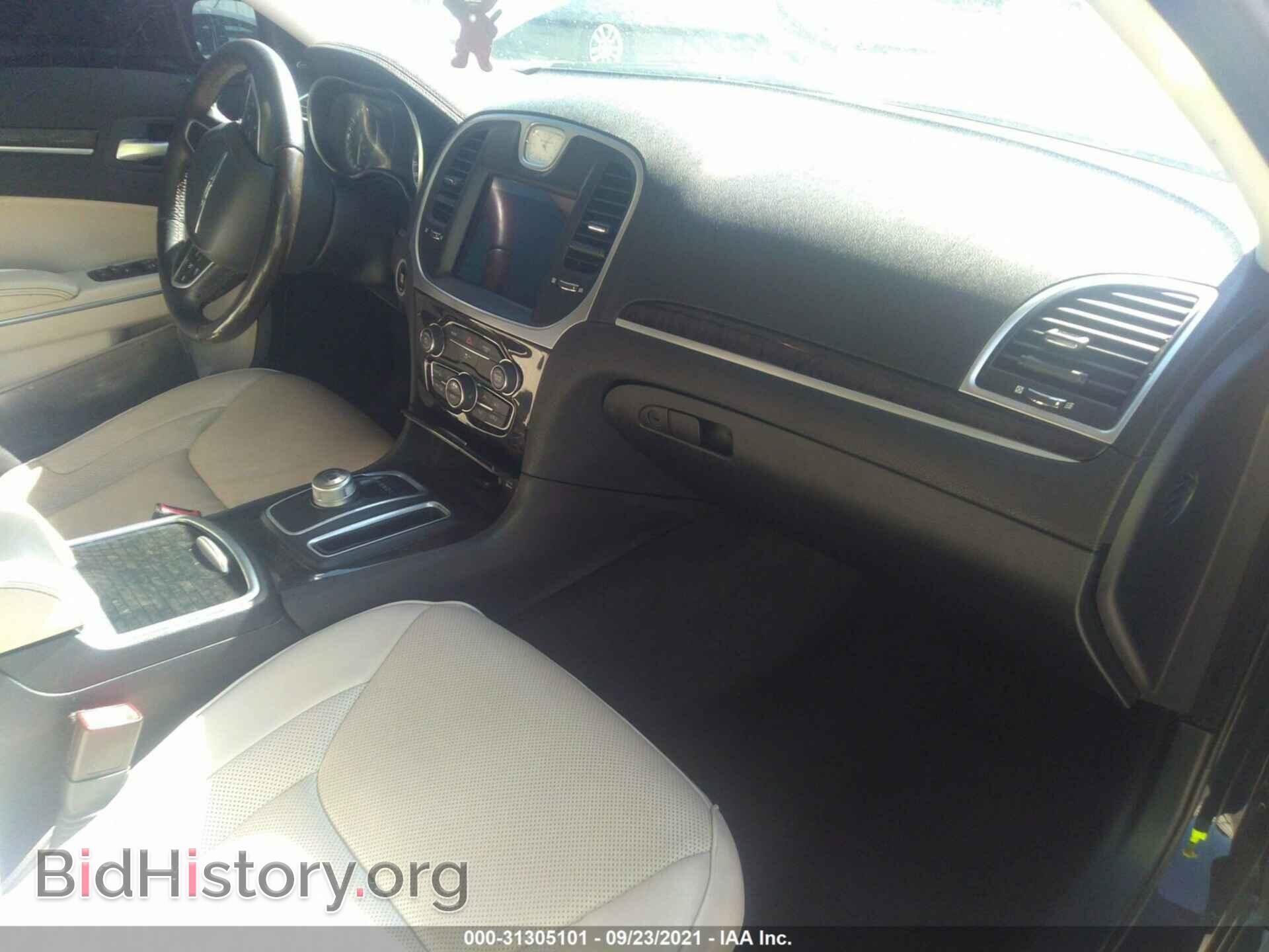 2017 CHRYSLER 300 - VIN: 2C3CCAEG8HH564460 - Фото 5