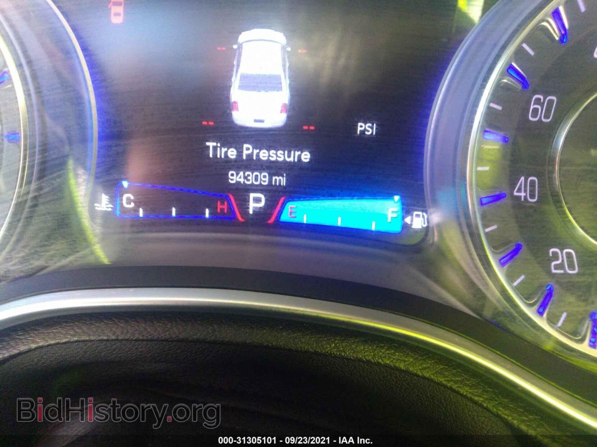 2017 CHRYSLER 300 - VIN: 2C3CCAEG8HH564460 - Фото 7