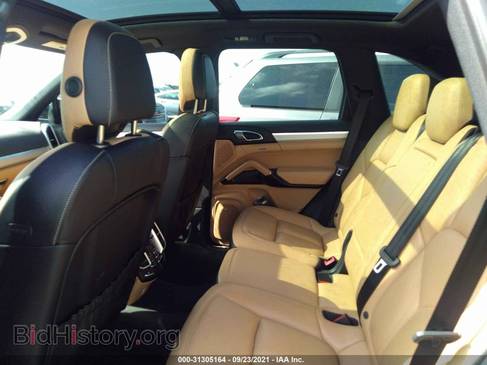 2017 PORSCHE CAYENNE - VIN: WP1AB2A23HLA50877 - Фото 8