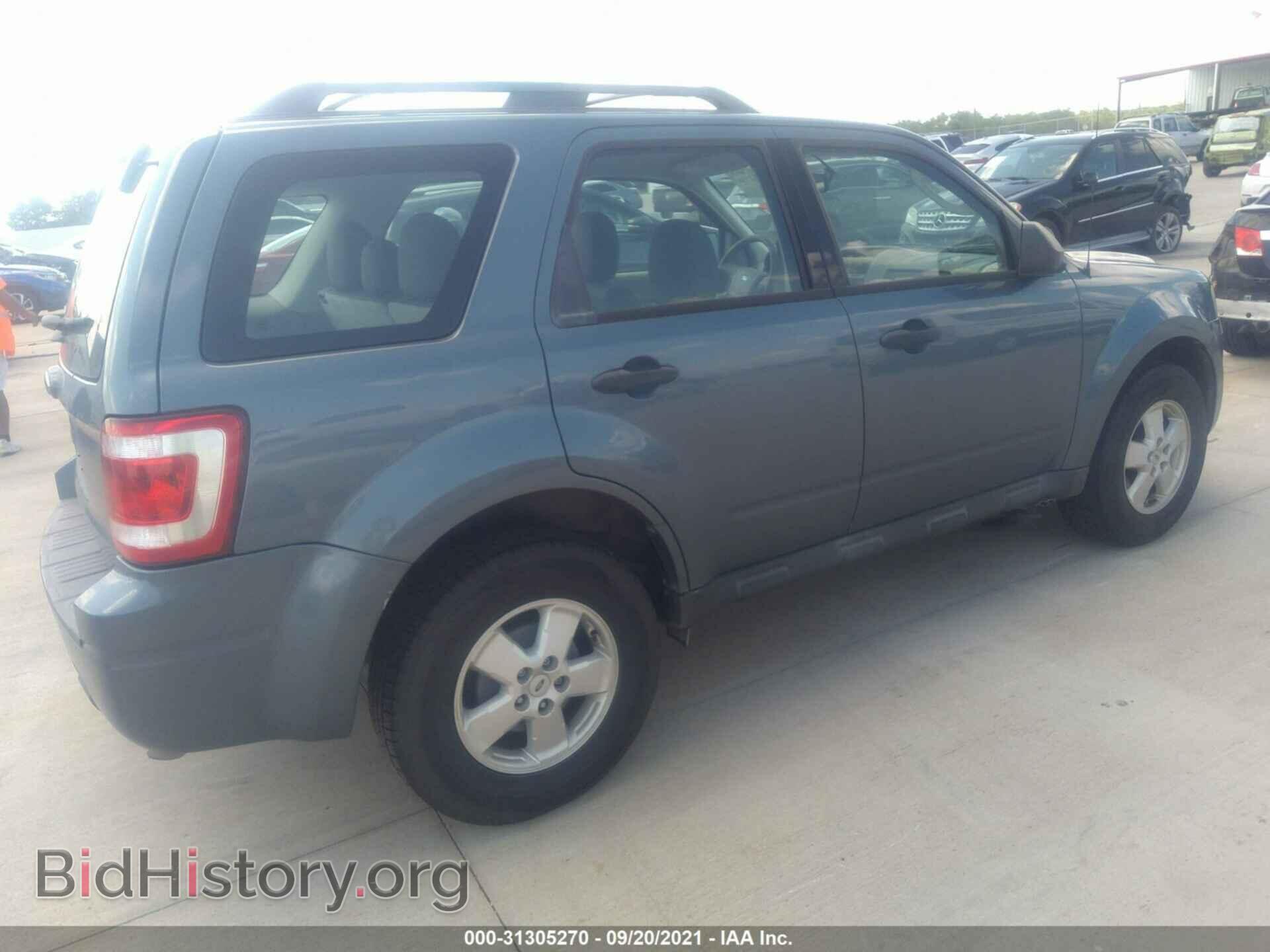 2011 FORD ESCAPE - VIN: 1FMCU0C72BKB23618 - Фото 4