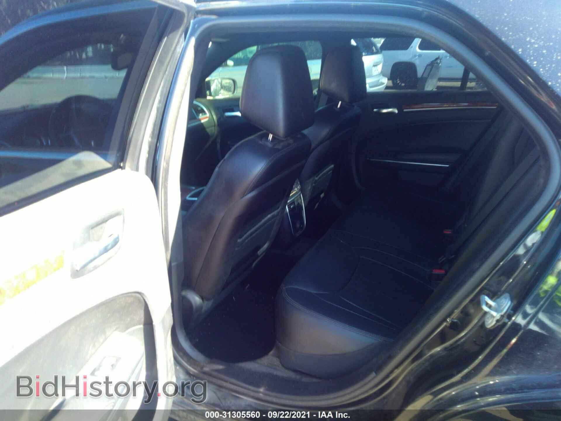 2014 CHRYSLER 300 - VIN: 2C3CCAAG0EH378106 - Фото 8