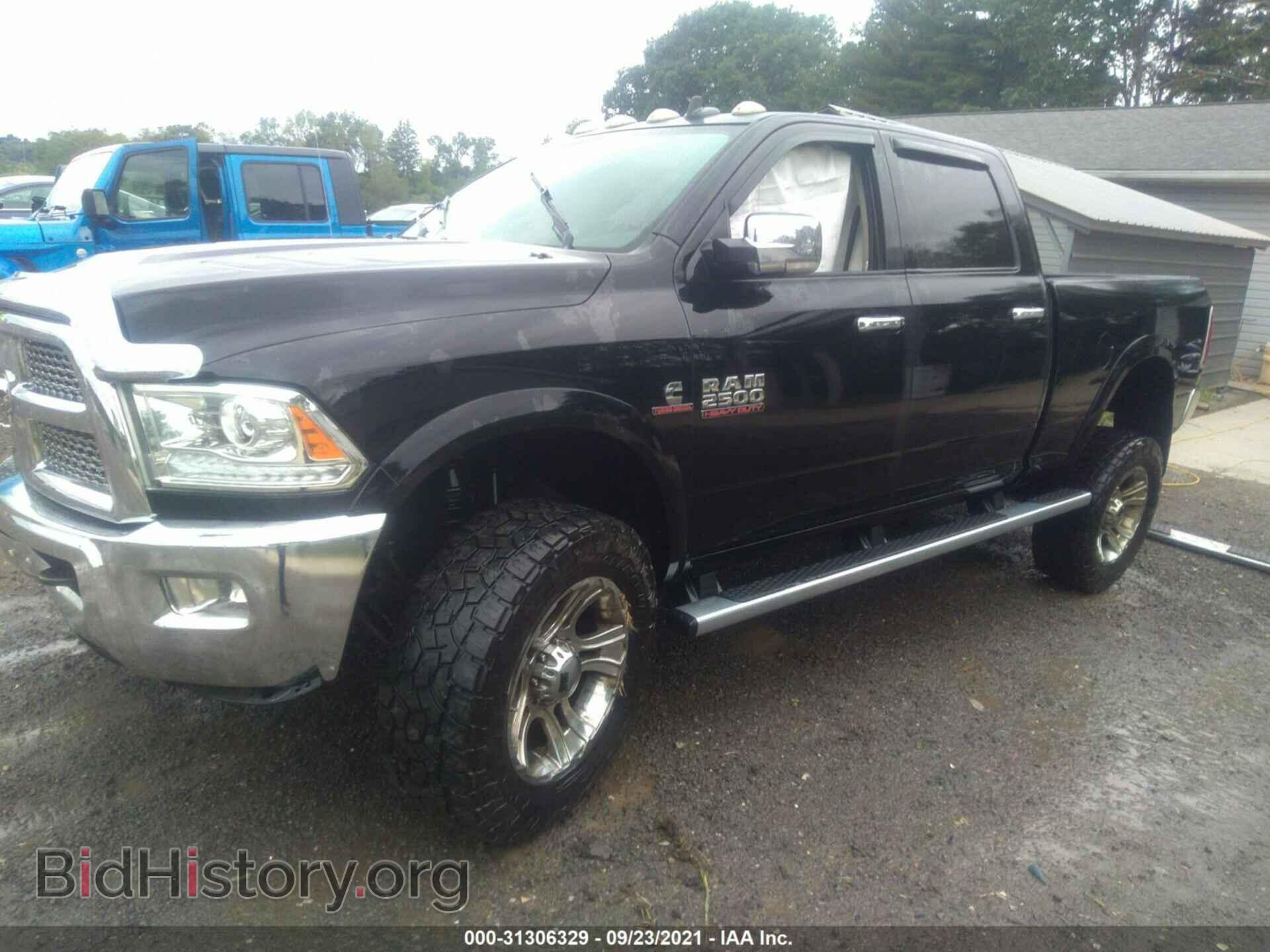 2015 RAM 2500 - VIN: 3C6UR5FLXFG546032 - Фото 2