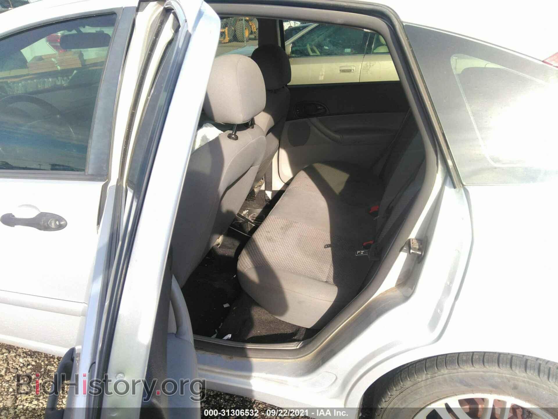 2006 FORD FOCUS - VIN: 1FAFP37NX6W153652 - Фото 8
